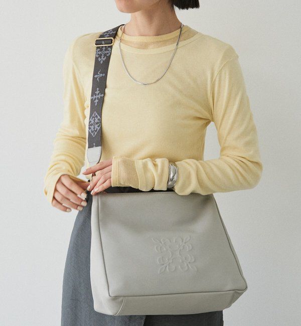  「エンボスモノグラム2WAYショルダーバッグ」|ショルダー・メッセンジャー|ライトグレー