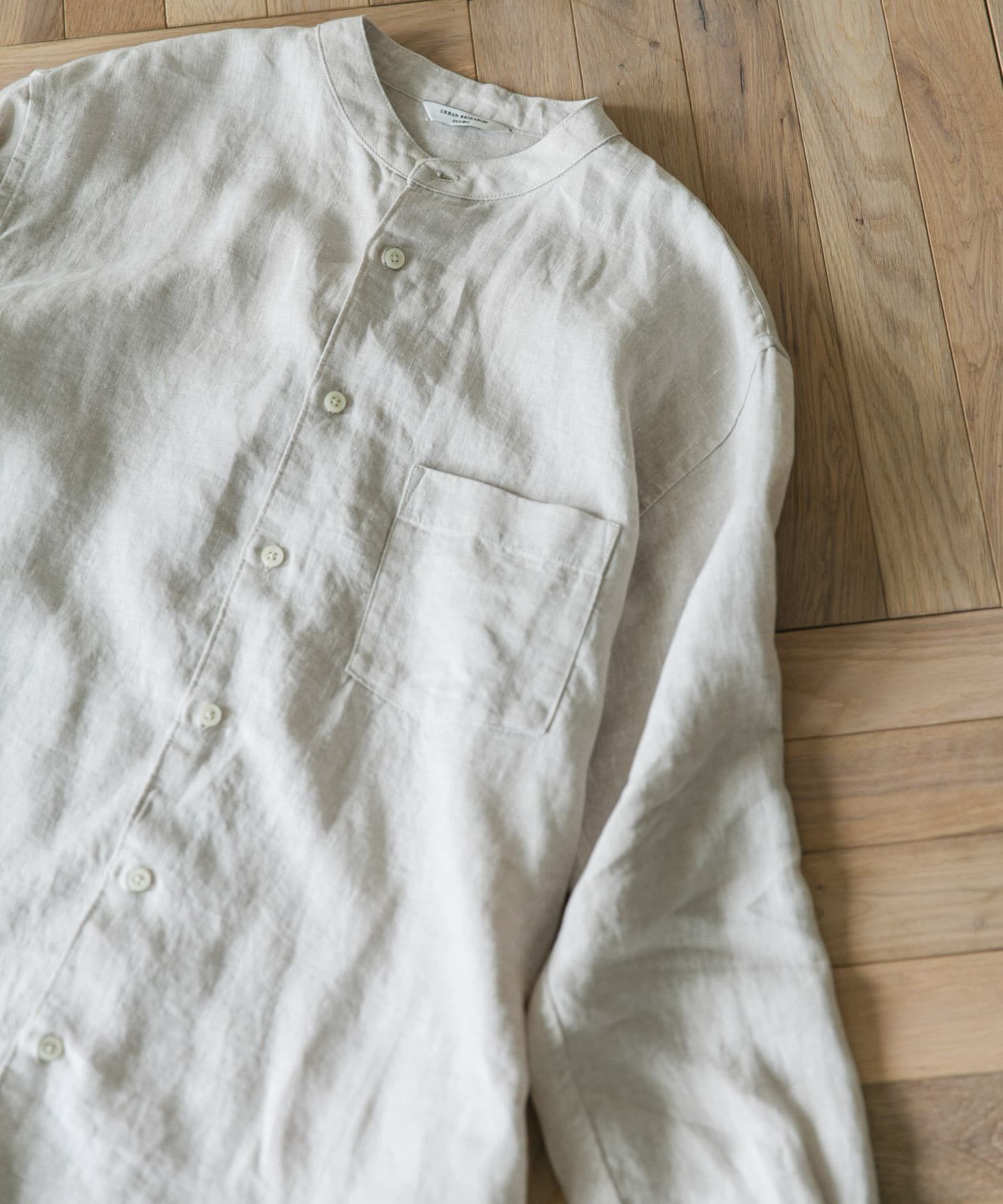 URBAN RESEARCH DOORS「『XLサイズ/WEB限定』シルケットリネンバンドカラーロングスリーブシャツ」|シャツ・ブラウス|