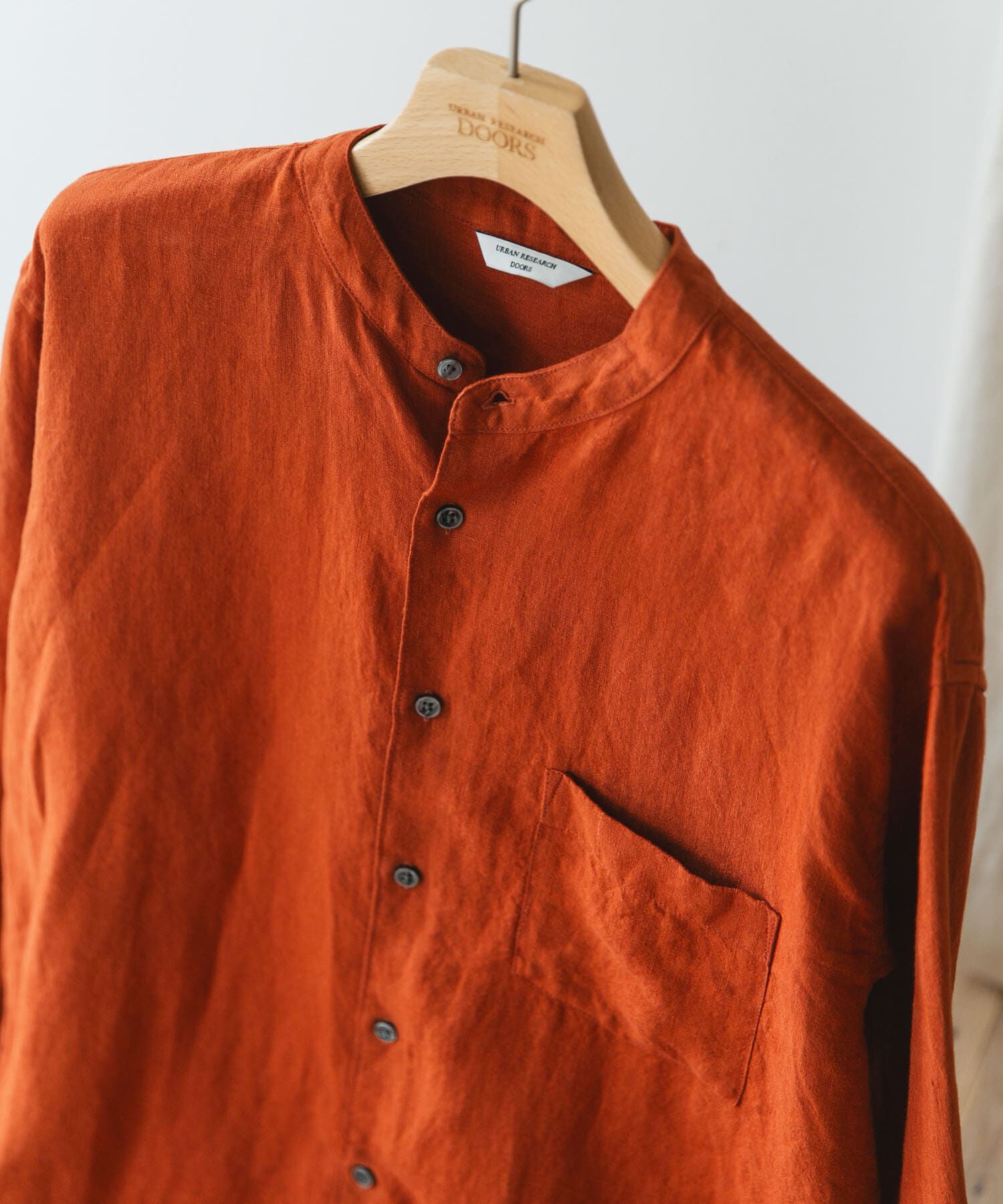 URBAN RESEARCH DOORS「『XLサイズ/WEB限定』シルケットリネンバンドカラーロングスリーブシャツ」|シャツ・ブラウス|