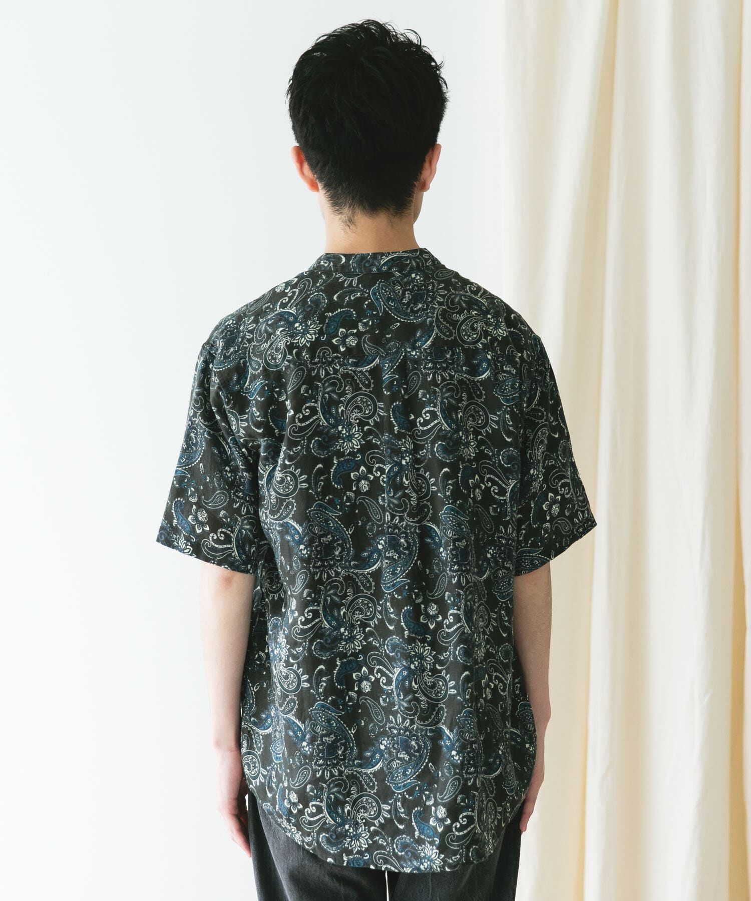 URBAN RESEARCH DOORS「『XLｻｲｽﾞ/WEB限定』ｼﾙｹｯﾄﾘﾈﾝ ﾊﾞﾝﾄﾞｶﾗｰｼｮｰﾄｽﾘｰ」|シャツ・ブラウス|