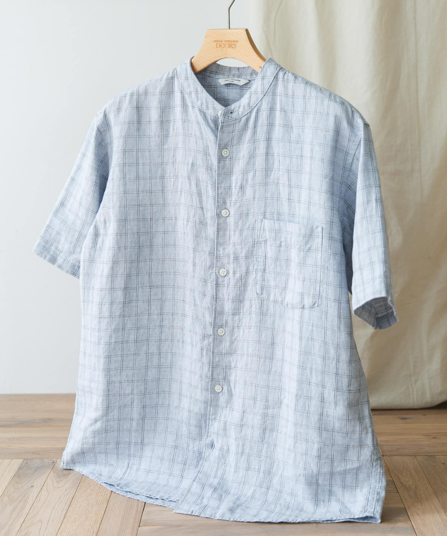 URBAN RESEARCH DOORS「『XLｻｲｽﾞ/WEB限定』ｼﾙｹｯﾄﾘﾈﾝ ﾊﾞﾝﾄﾞｶﾗｰｼｮｰﾄｽﾘｰ」|シャツ・ブラウス|ライトブルー