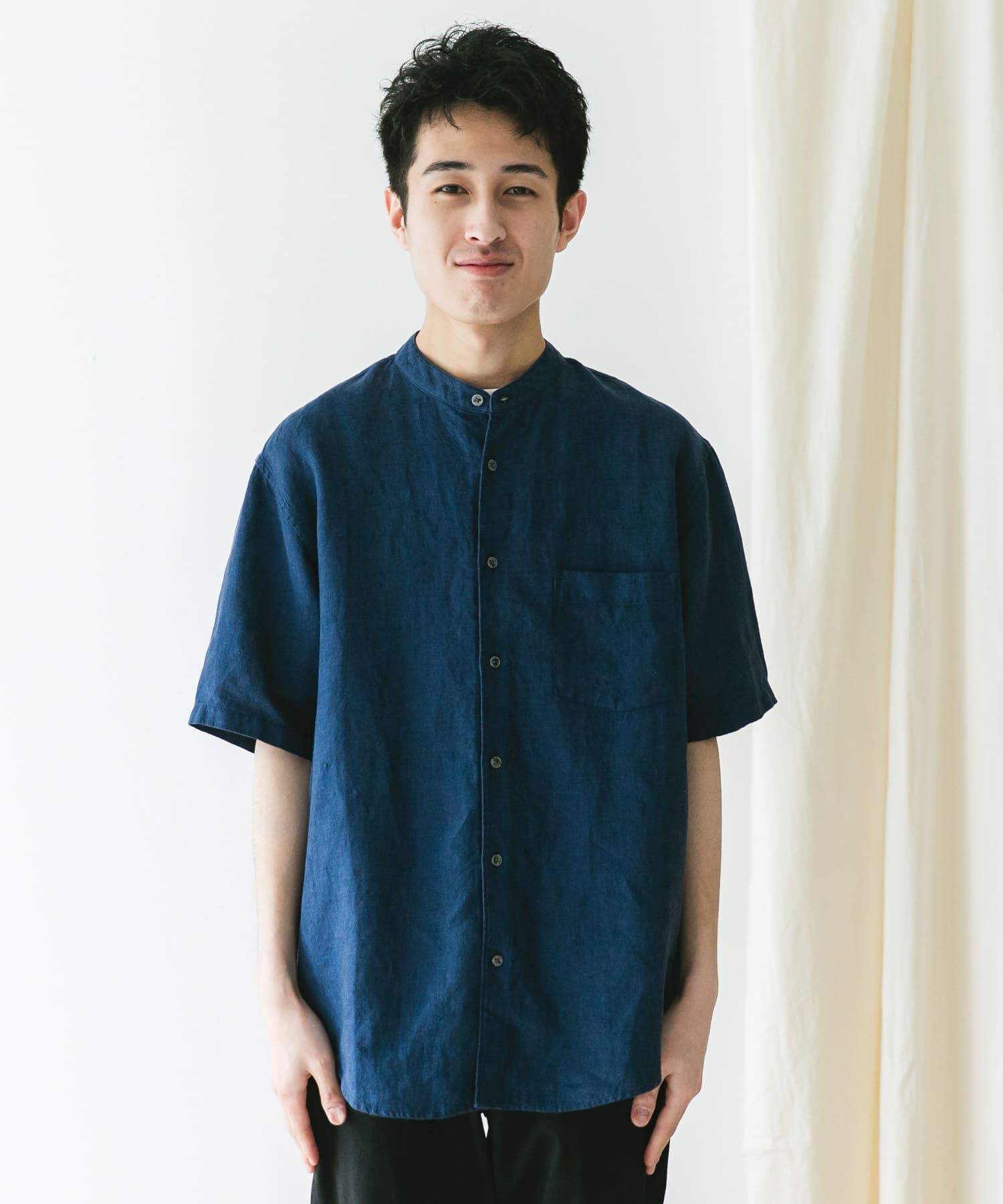 URBAN RESEARCH DOORS「『XLｻｲｽﾞ/WEB限定』ｼﾙｹｯﾄﾘﾈﾝ ﾊﾞﾝﾄﾞｶﾗｰｼｮｰﾄｽﾘｰ」|シャツ・ブラウス|