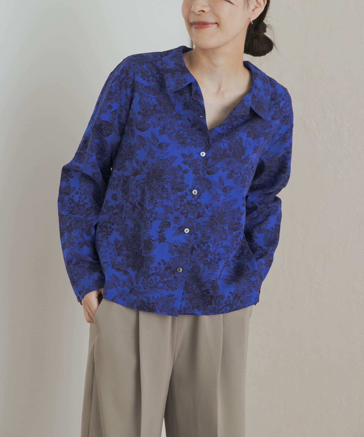 URBAN RESEARCH DOORS「mizuiro ind　print basic shirts」|シャツ・ブラウス|ブルー系その他