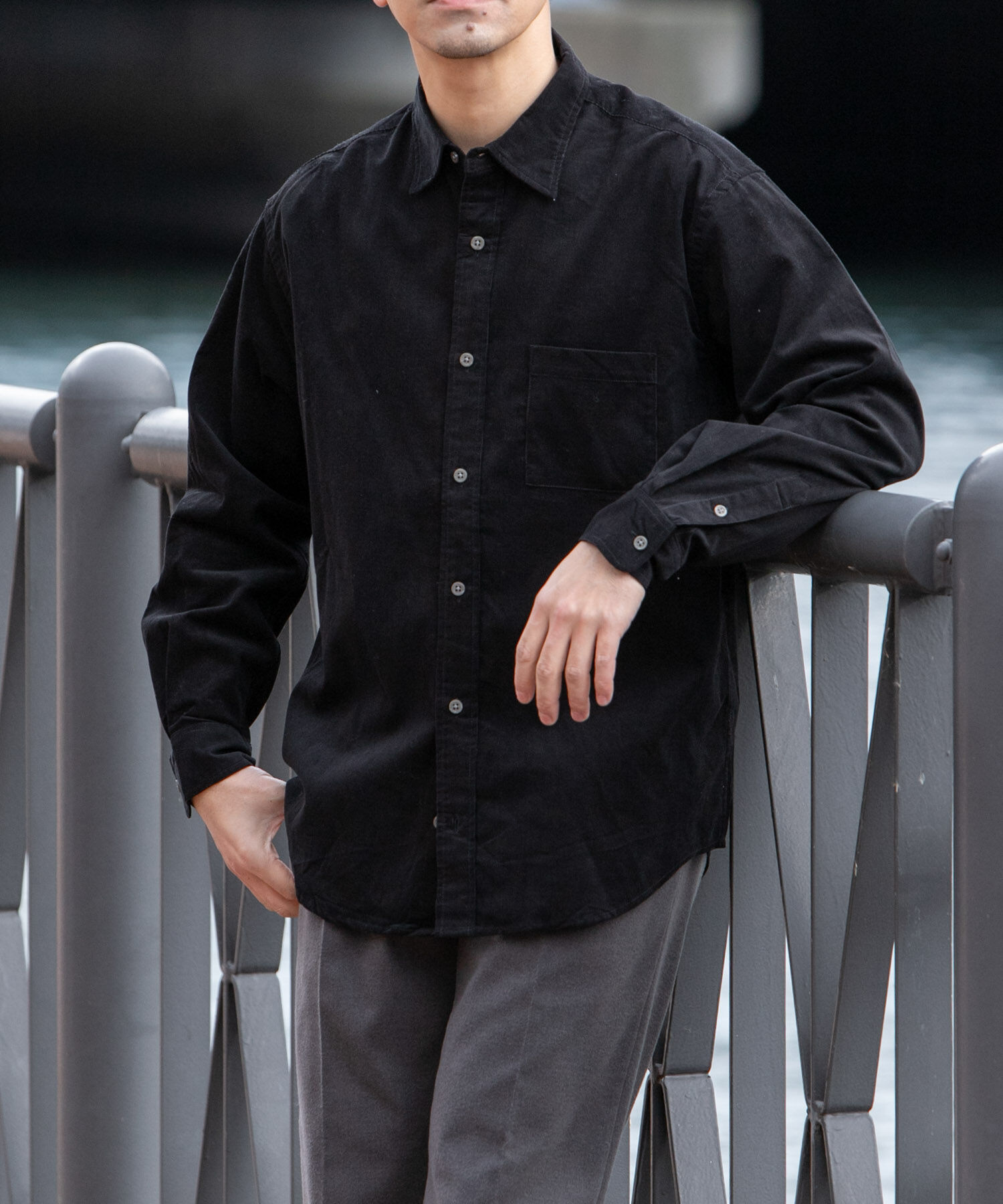 URBAN RESEARCH ROSSO「アーバンリラックスコーデュロイレギュラーシャツ」|シャツ・ブラウス|ブラック