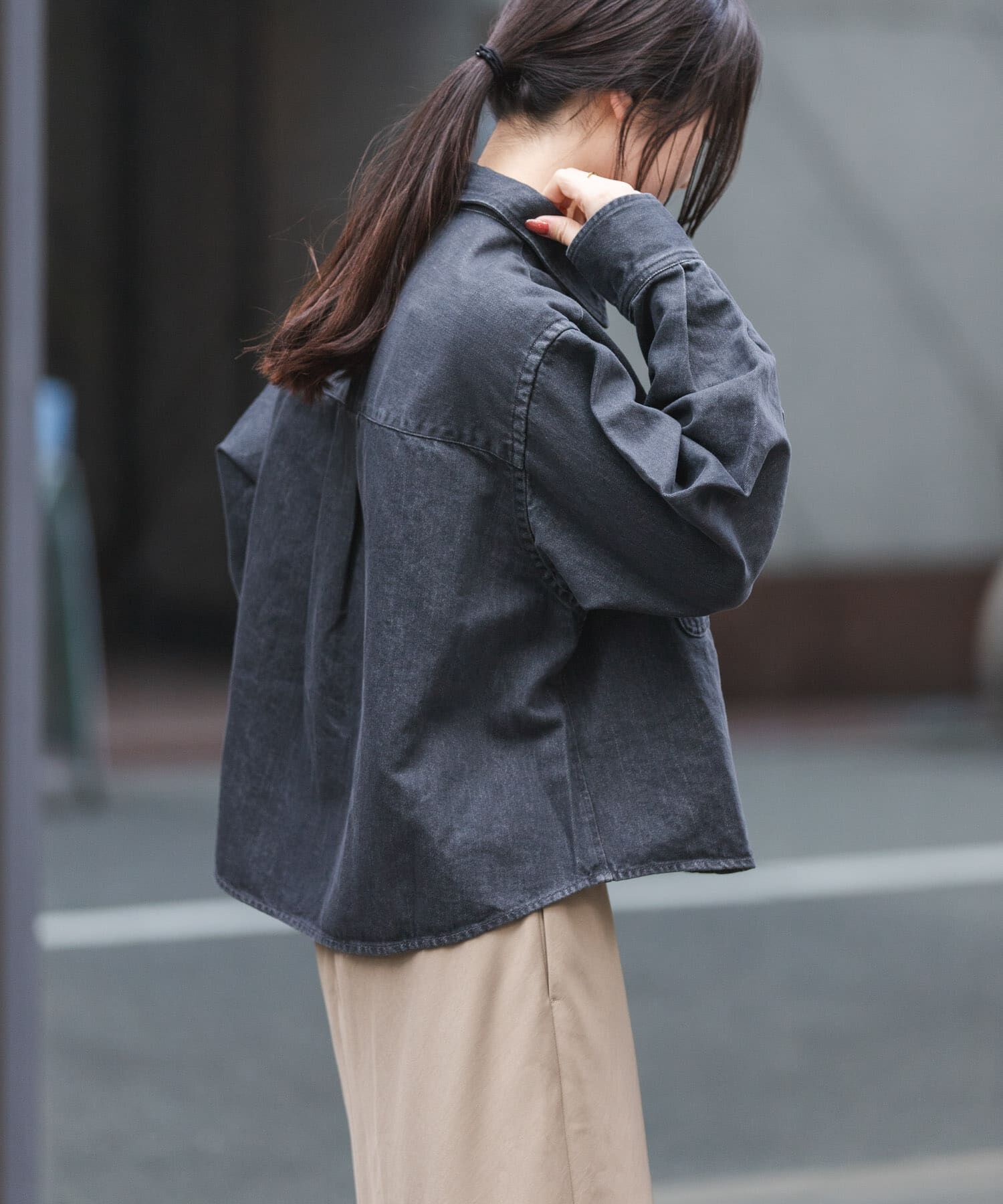 URBAN RESEARCH DOORS「FORK&SPOON　ペーパーブレンドデニムシャツ」|シャツ・ブラウス|