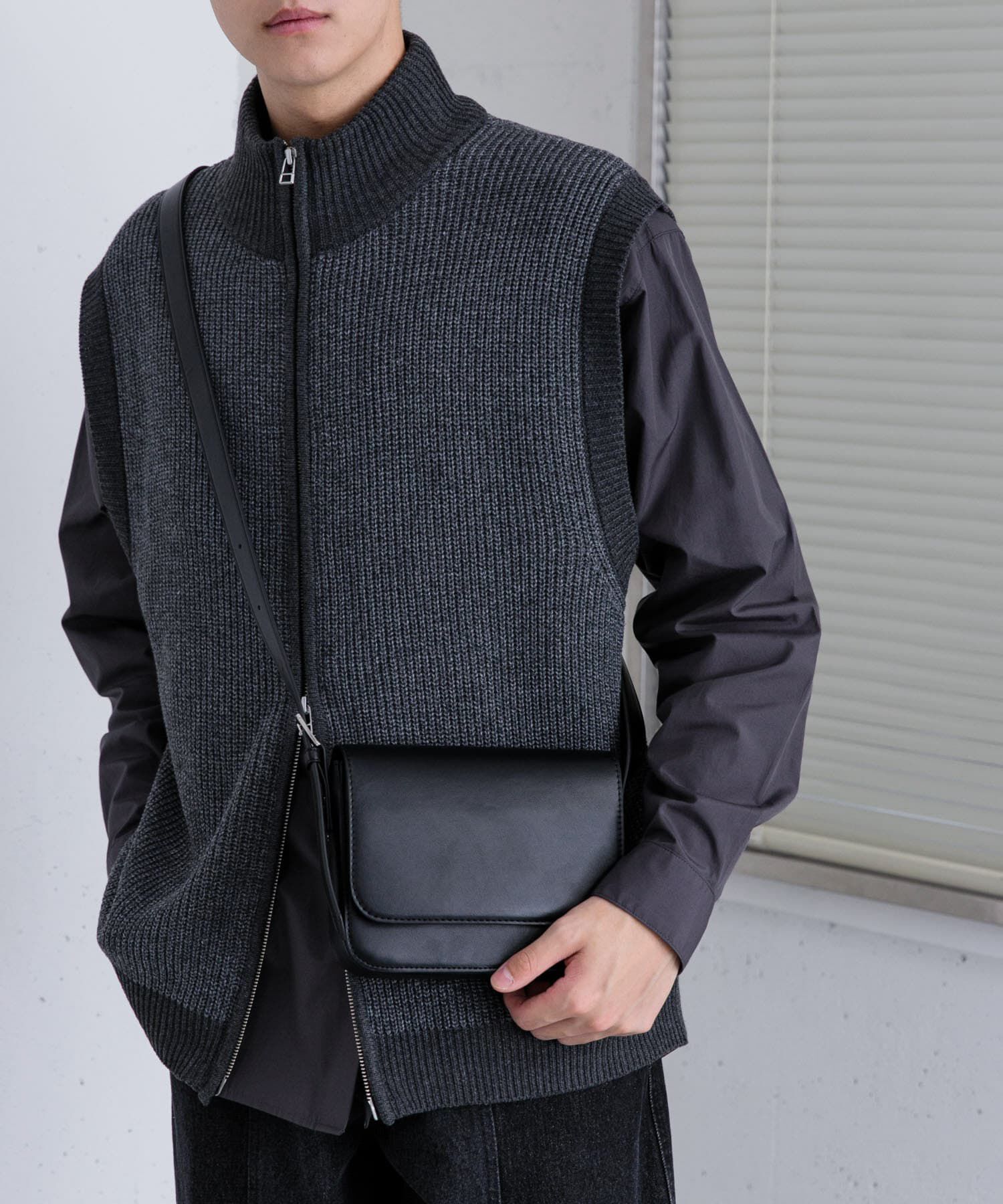 SENSE OF PLACE by URBAN RESEARCH「フェイクレザースクエアフラップショルダー」|ショルダー・メッセンジャー|