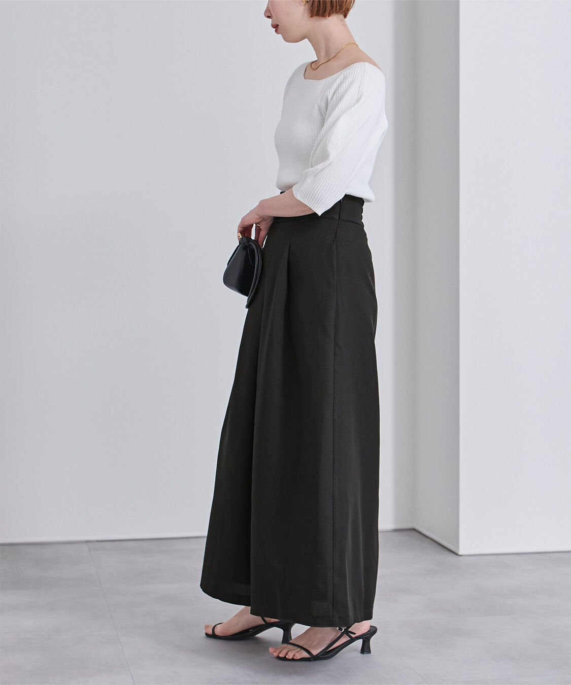 ur's「ﾘﾈﾝﾗｲｸﾌﾛﾝﾄﾀｯｸﾊｲｳｴｽﾄｽｶｰﾄ」|スカート|