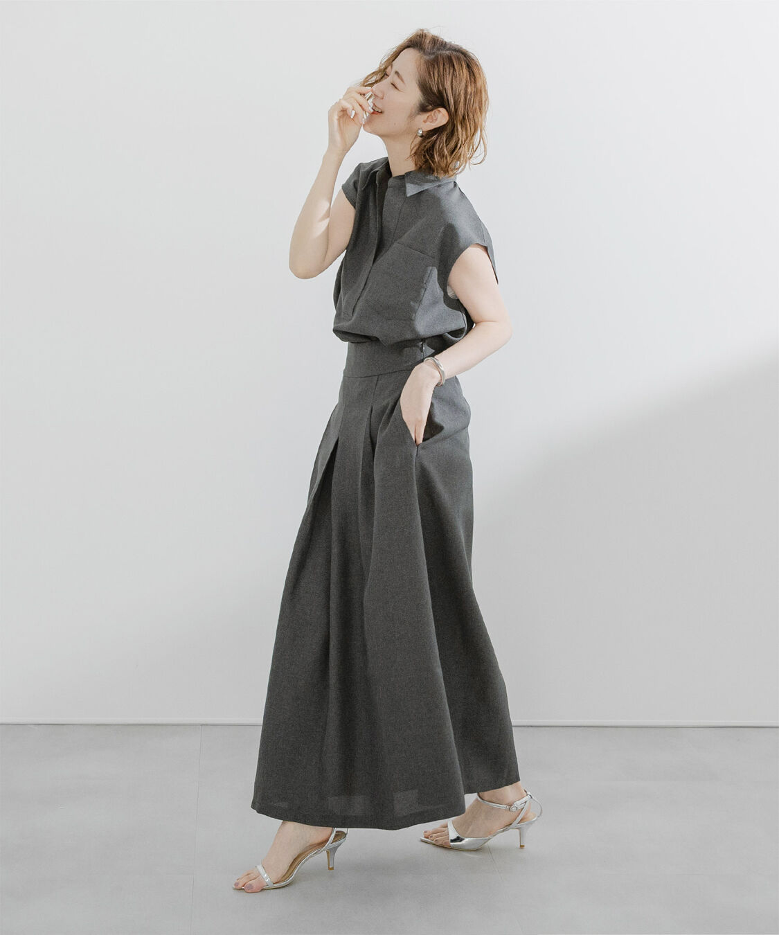 ur's「ﾘﾈﾝﾗｲｸﾌﾛﾝﾄﾀｯｸﾊｲｳｴｽﾄｽｶｰﾄ」|スカート|