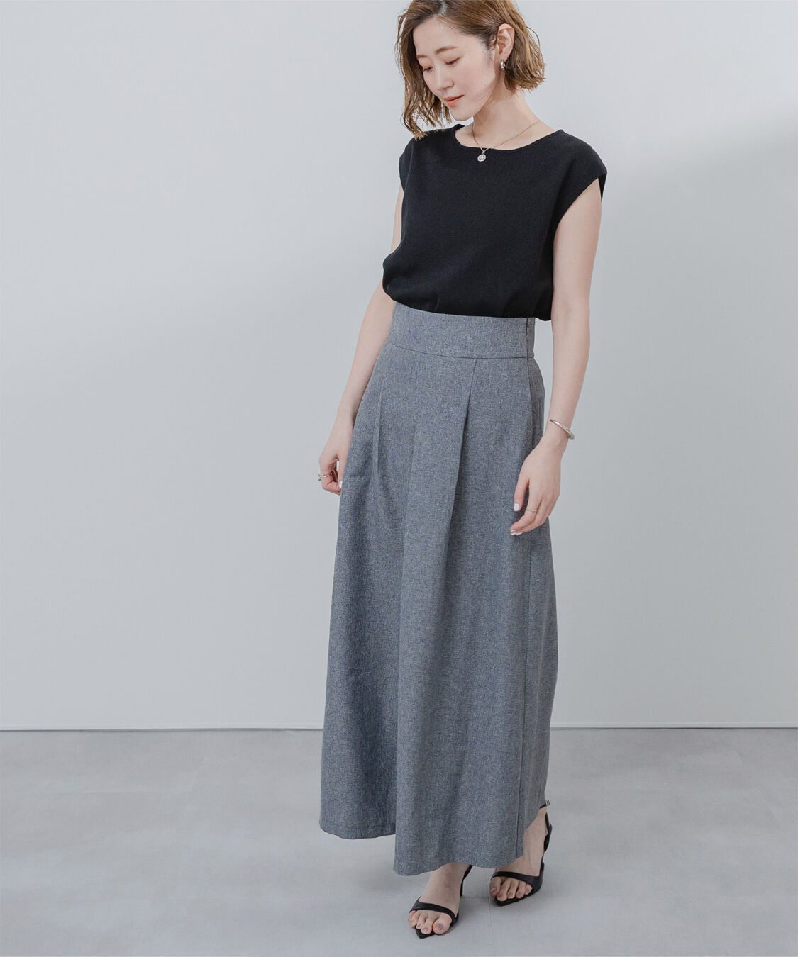 ur's「ﾘﾈﾝﾗｲｸﾌﾛﾝﾄﾀｯｸﾊｲｳｴｽﾄｽｶｰﾄ」|スカート|