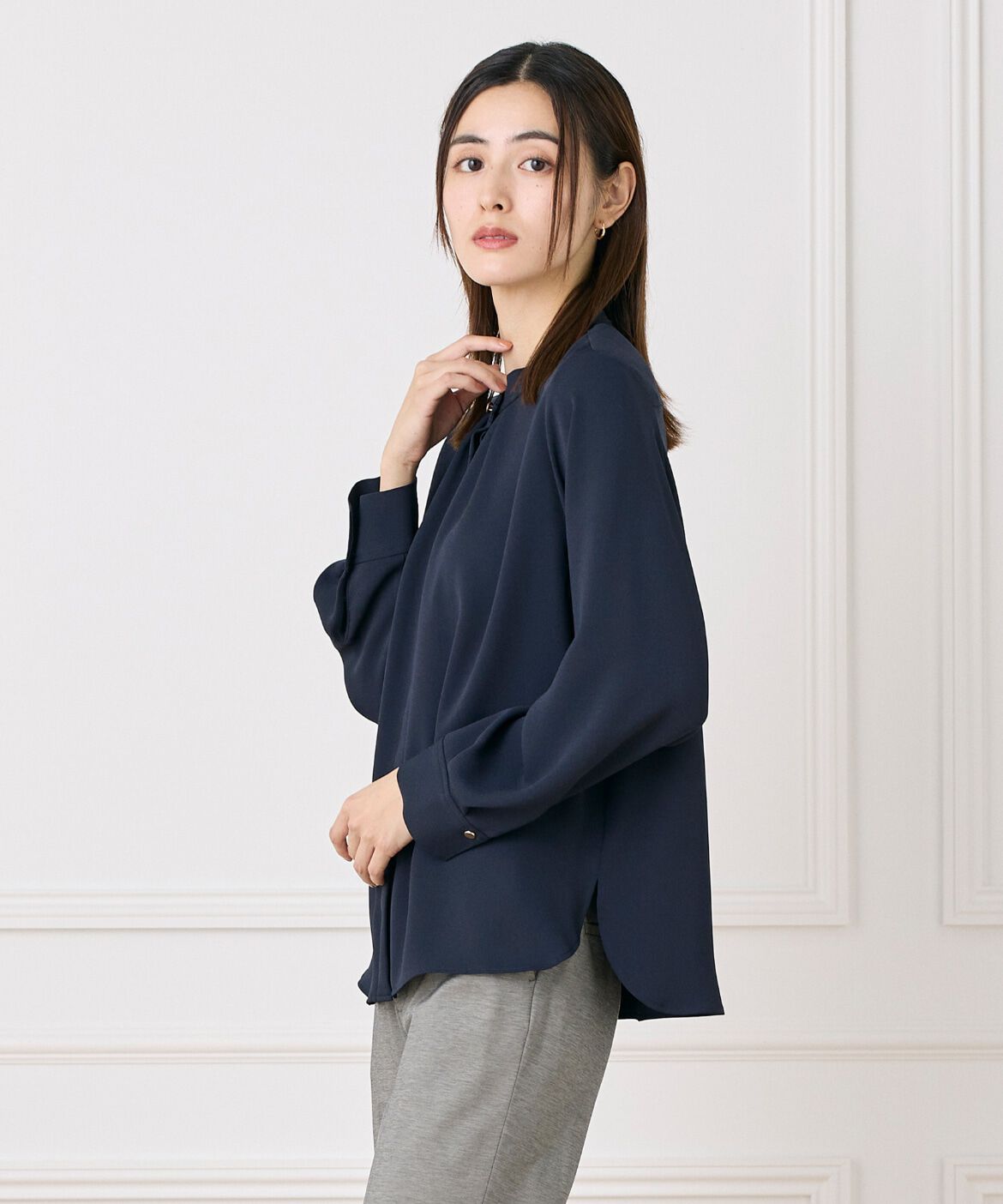 7-IDconcept.「《大きいサイズ》スタンドカラーブラウス」|シャツ・ブラウス|ネイビー