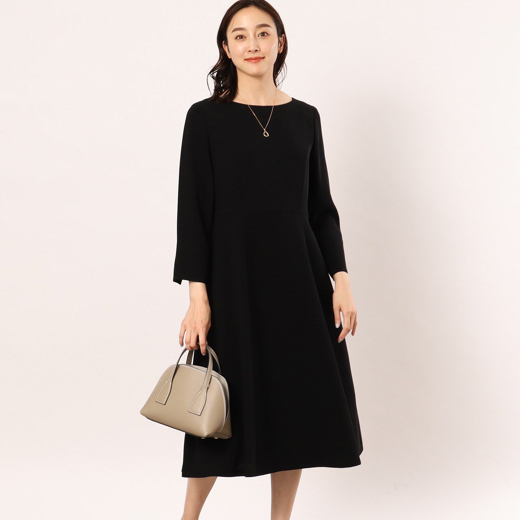 UNTITLED「トリアセエアクロスワンピース」|ワンピース|