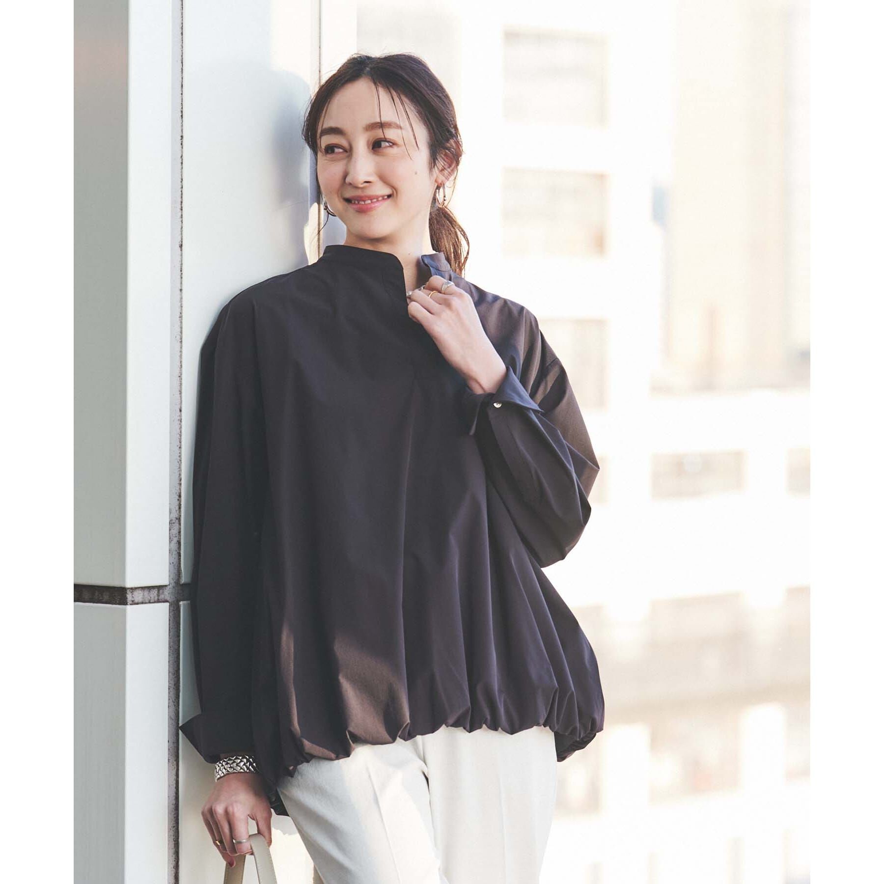 UNTITLED「【朝比奈 彩&times;Oggi&times;UNTITLED スペシャルコラボ】バルーンヘムブラウス」|シャツ・ブラウス|