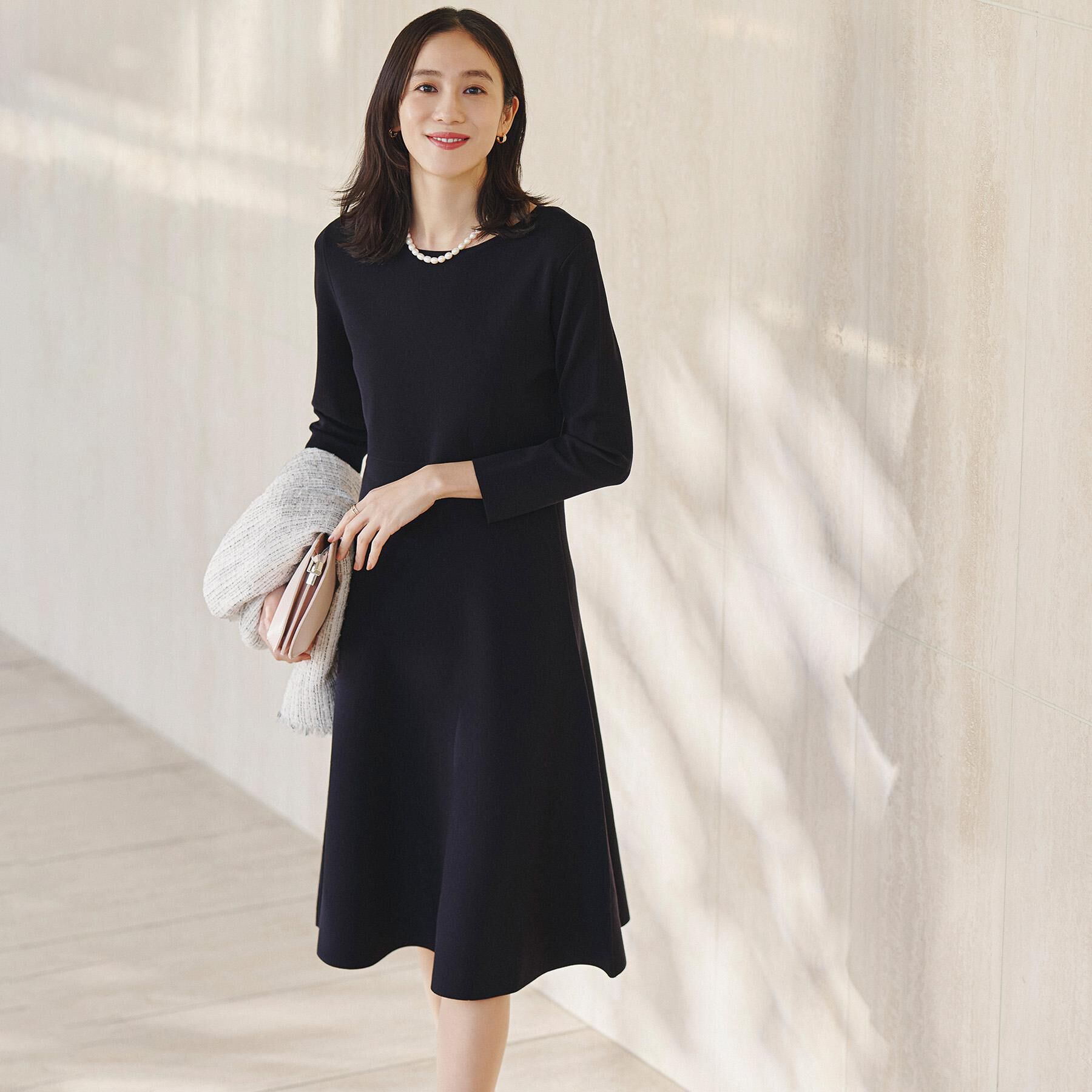 UNTITLED「【洗える/ストレッチ性/フォーマル】ニットワンピース」|ワンピース|ネイビー(094)