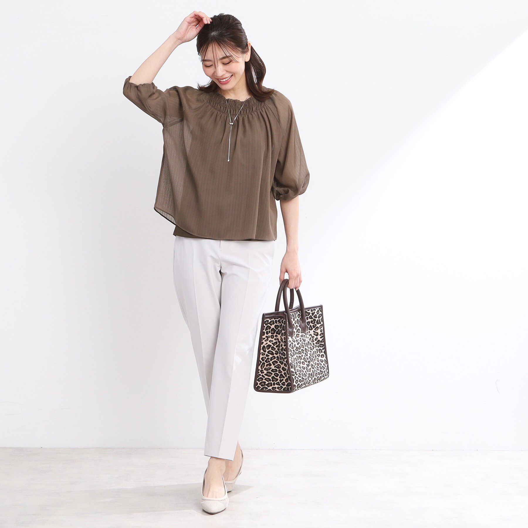 Reflect「【洗える】シャーリングデザインブラウス」|シャツ・ブラウス|