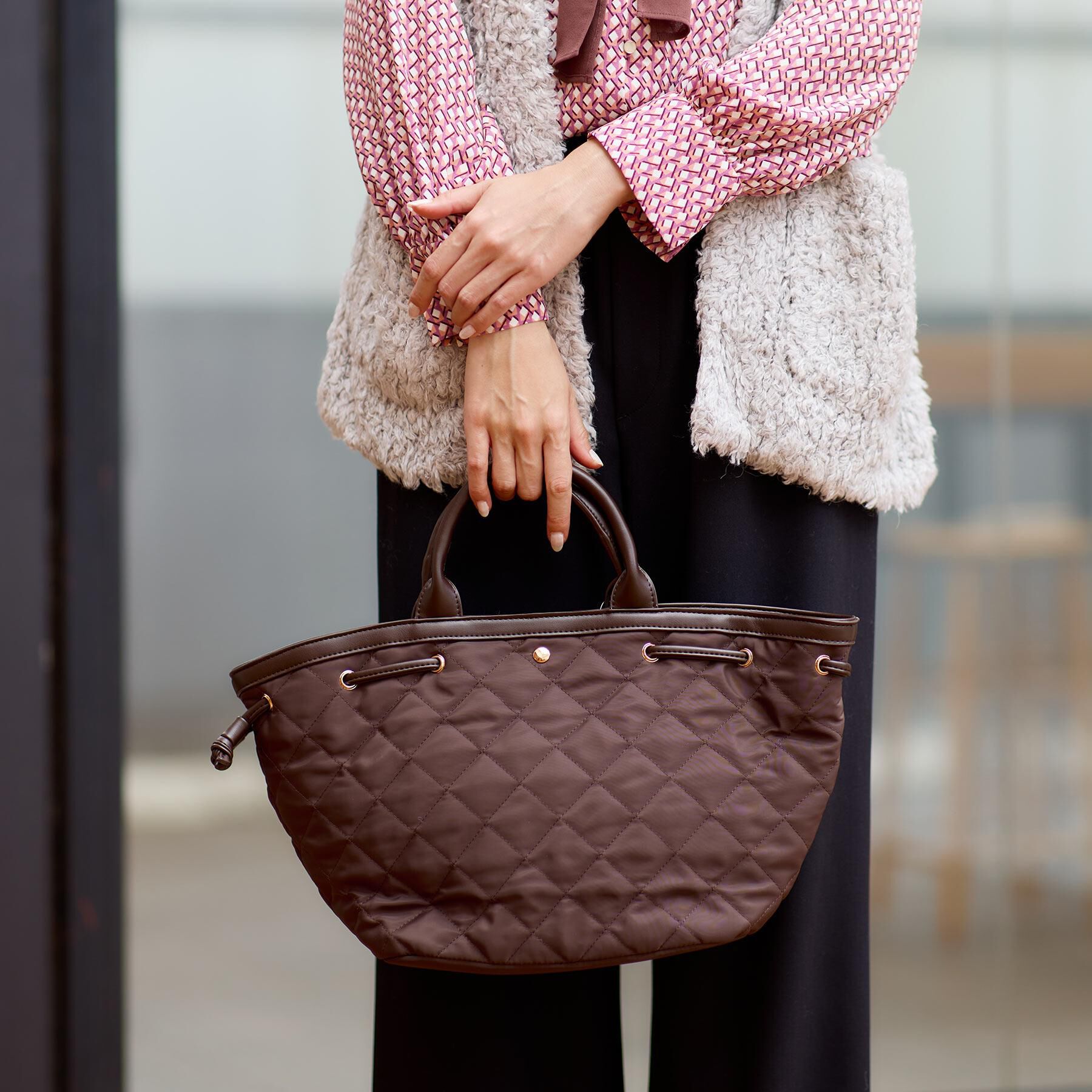 Reflect「【ショルダー付き／コーディネートのアクセントに◎】キルティングバッグ」|トートバッグ|ブラウン(043)