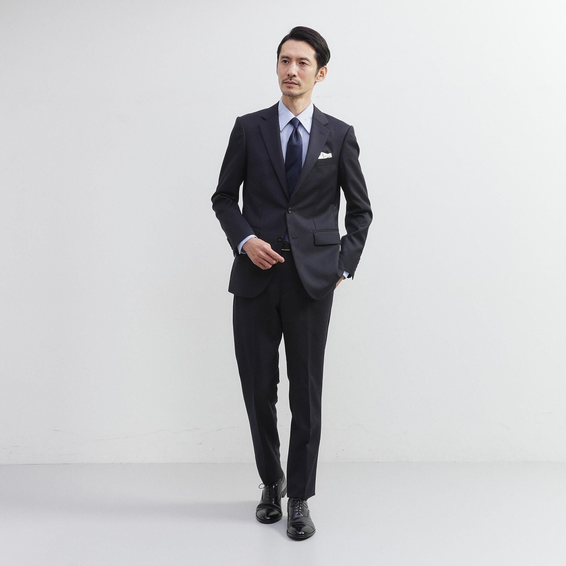 TAKEO KIKUCHI「【冠婚葬祭】無地 サージスーツ/3ピース対応可」|スーツ|