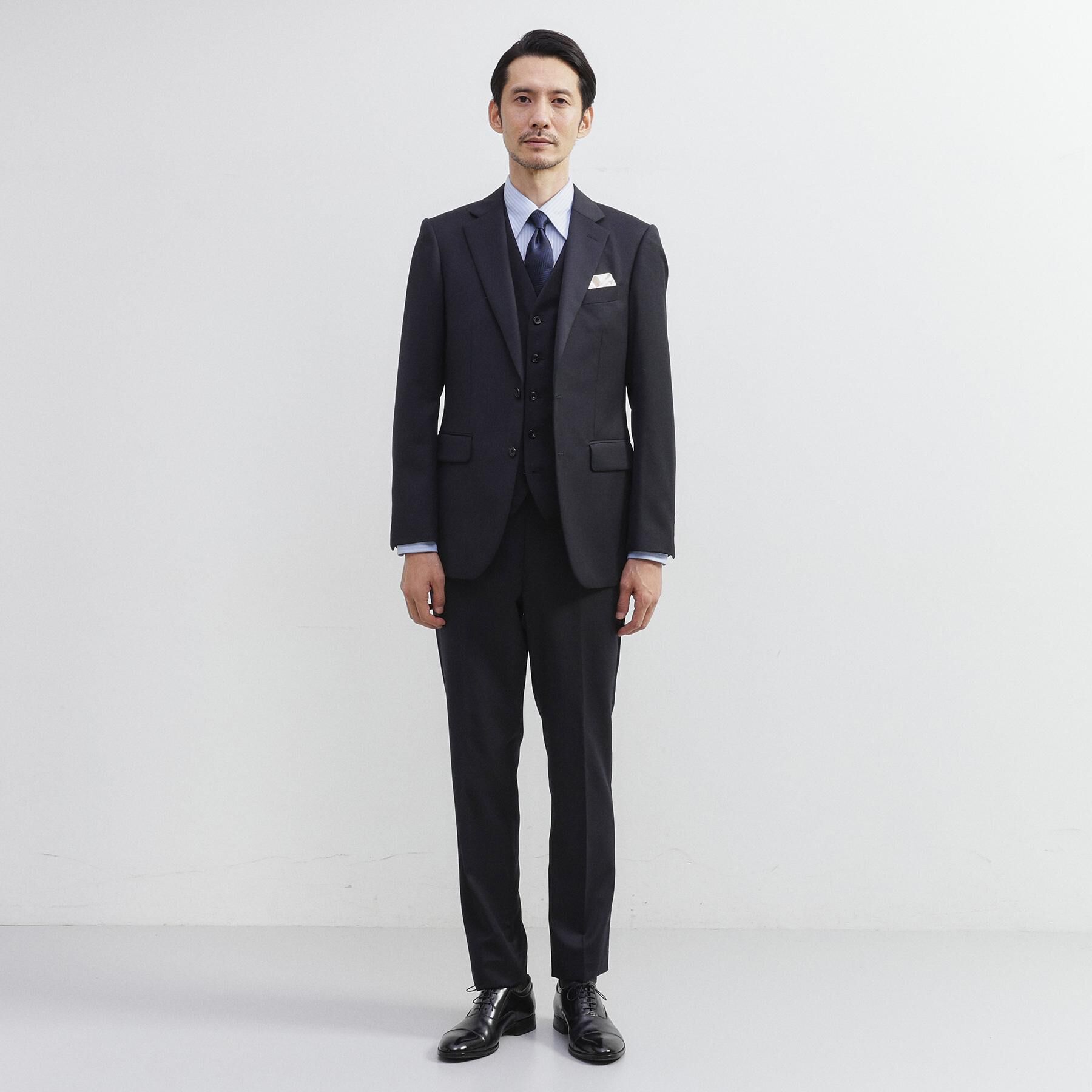 TAKEO KIKUCHI「【冠婚葬祭】無地 サージスーツ/3ピース対応可」|スーツ|