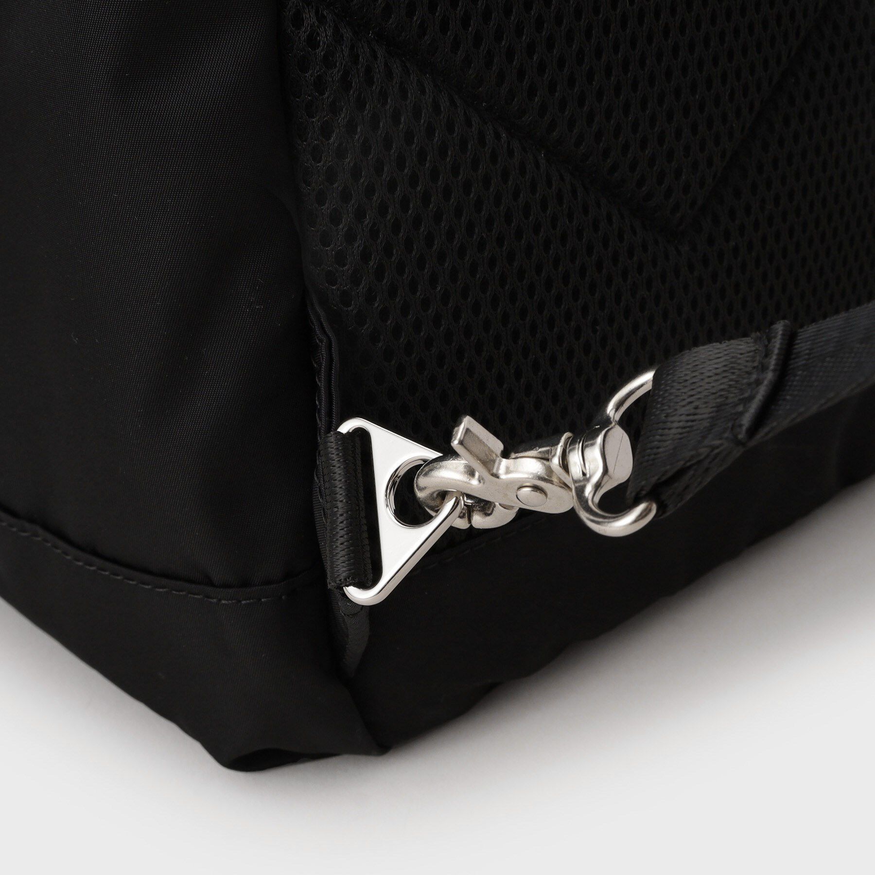 tk.TAKEO KIKUCHI「MAKAVELIC ワンショルダーバックパック」|リュック|