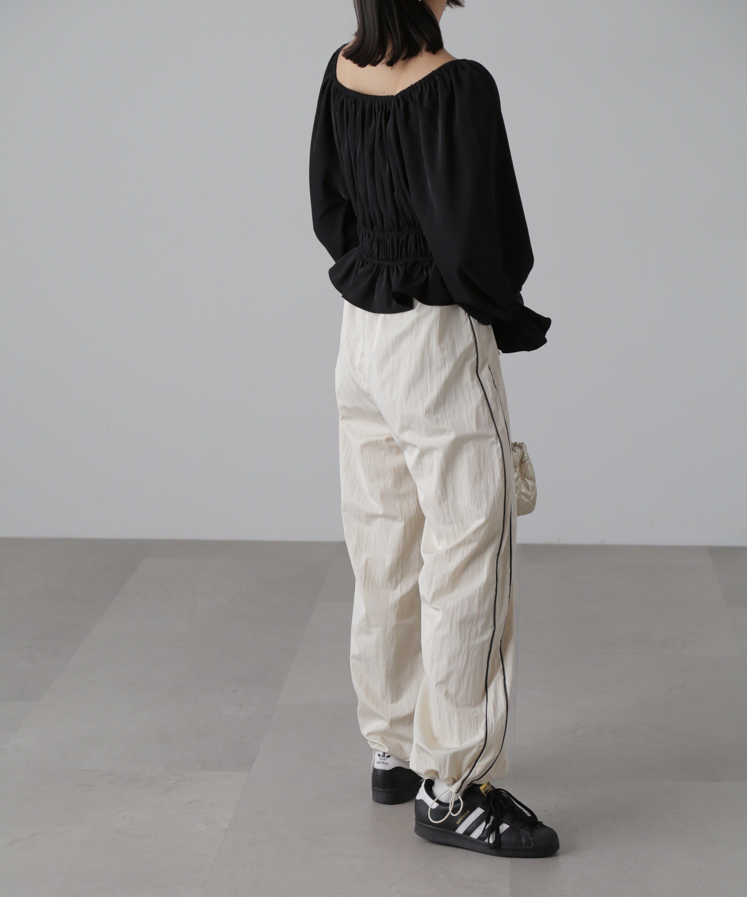  「スクエアネックシャーリングブラウス」|シャツ・ブラウス|