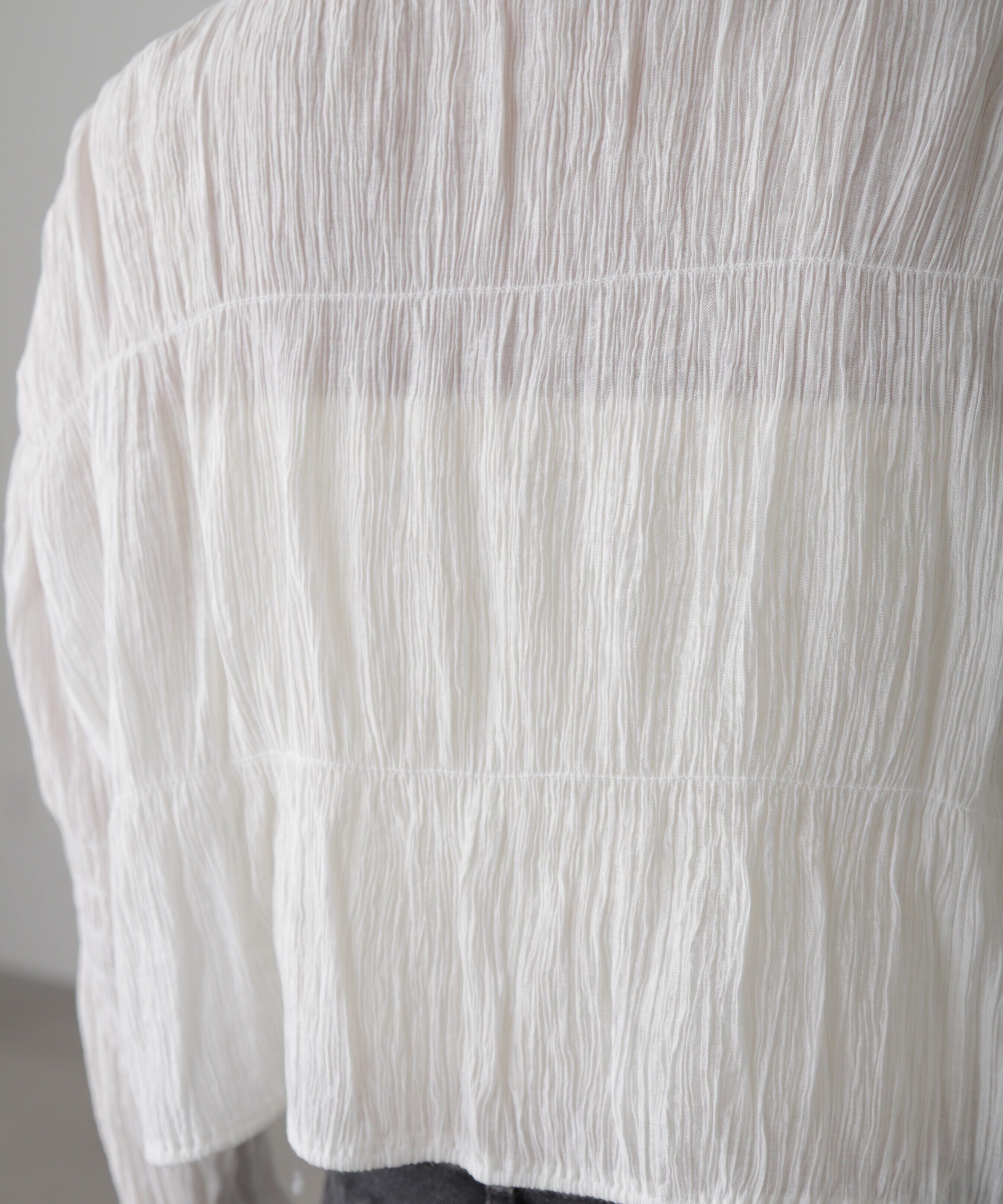  「シアーギャザー前開き短丈ブラウス」|シャツ・ブラウス|