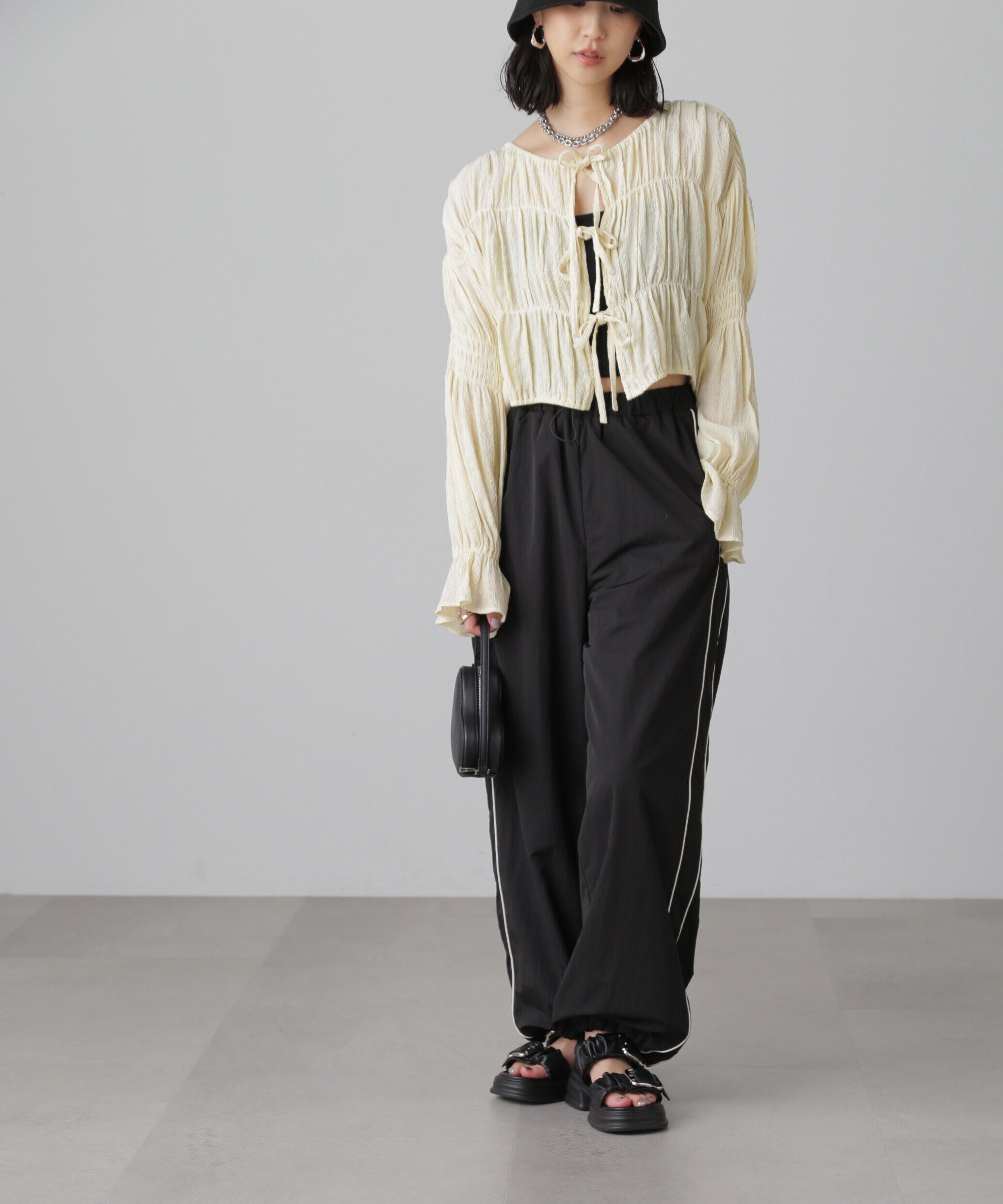  「シアーギャザー前開き短丈ブラウス」|シャツ・ブラウス|