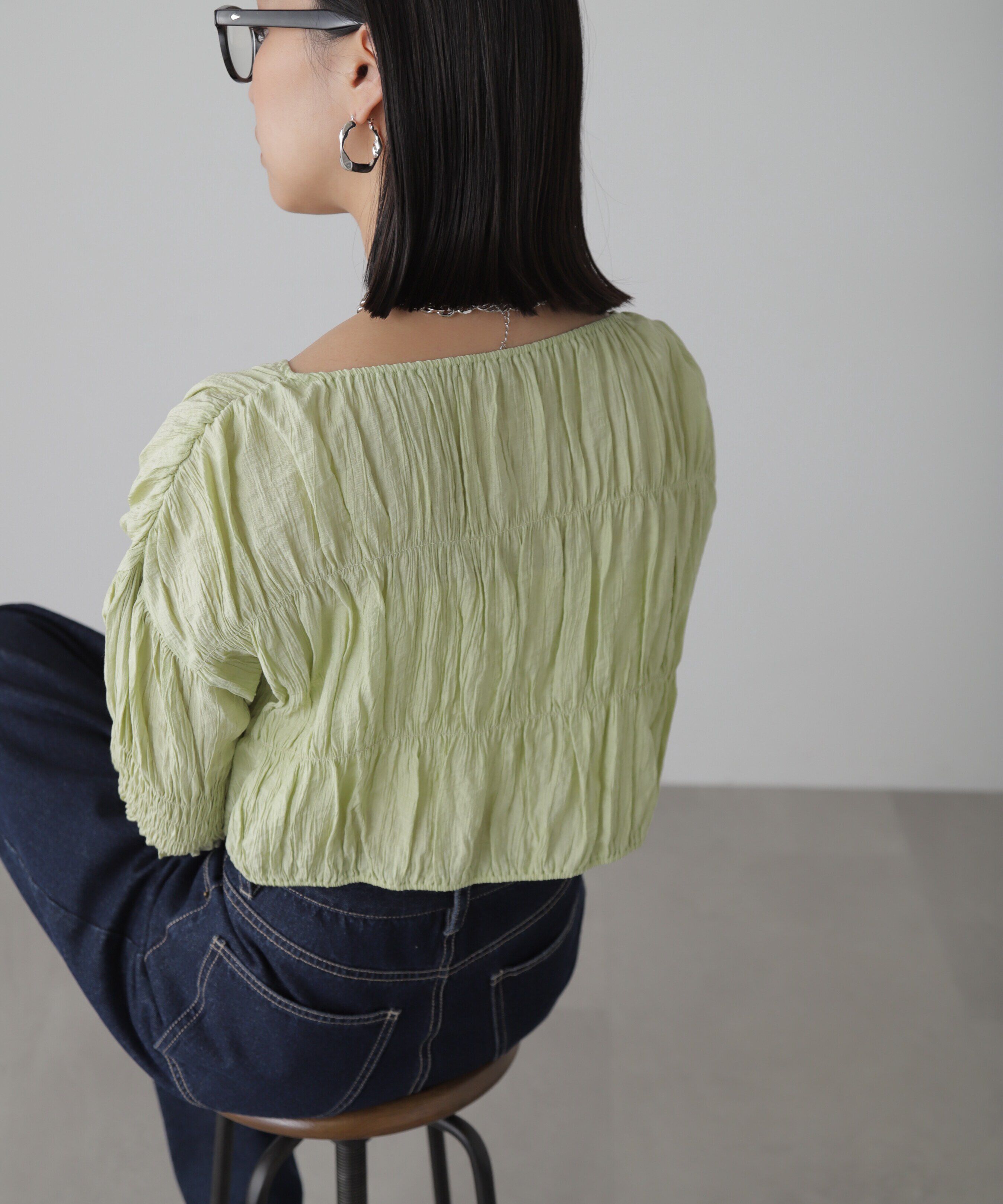  「シアーギャザー前開き短丈ブラウス」|シャツ・ブラウス|