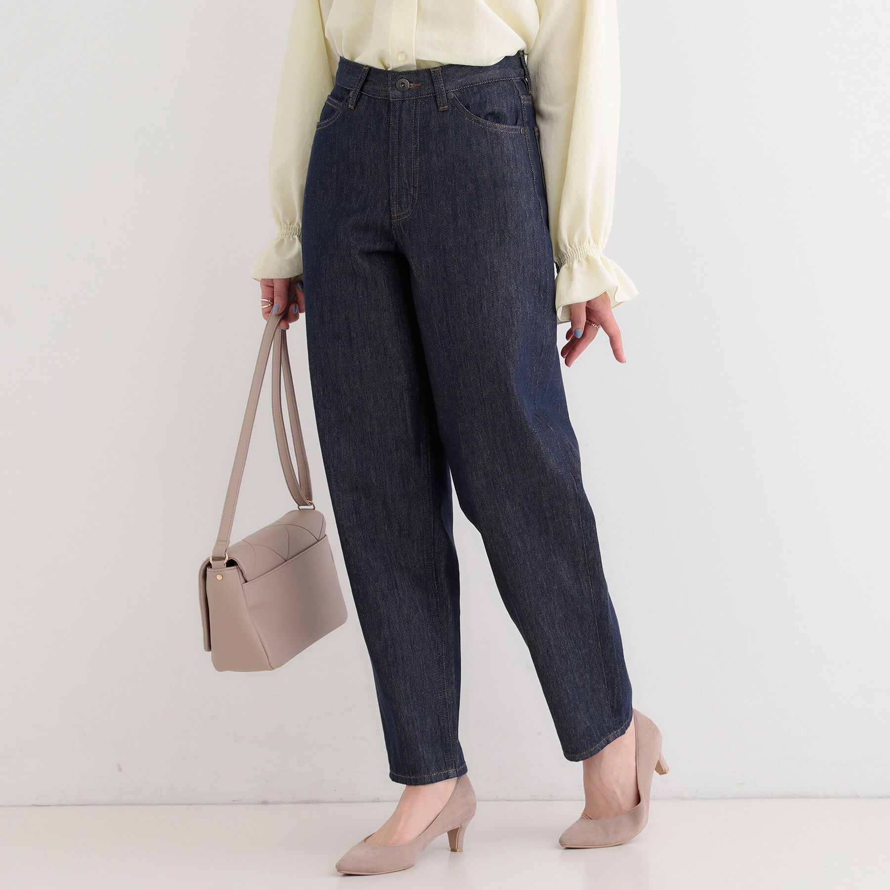 SHOO･LA･RUE「【SHOO・LA・RUE DENIM】大人のきれいめカジュアルに デニムテーパードパンツ」|デニム|ネイビー(094)