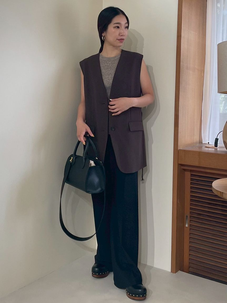 Mila Owen「共ベルト付きオーバーサイズノーカラーベスト」|ダウンベスト・ベスト|