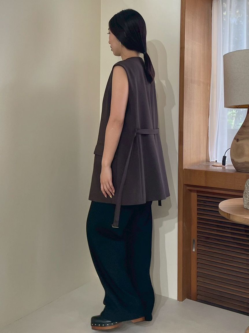 Mila Owen「共ベルト付きオーバーサイズノーカラーベスト」|ダウンベスト・ベスト|