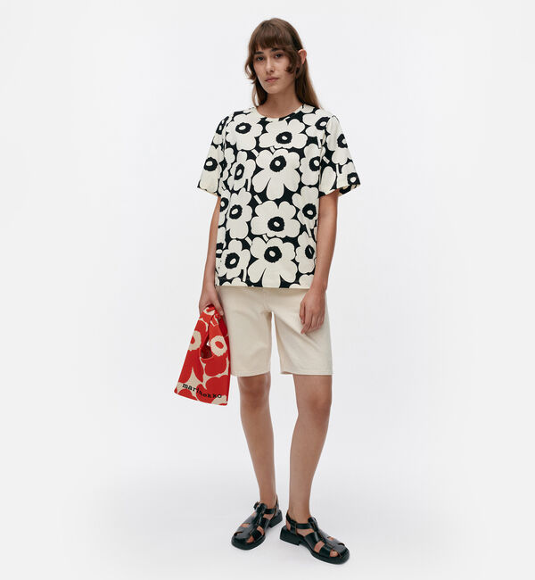 Marimekko「Tunnit Unikko Tシャツ」|シャツ・ブラウス|ﾌﾞﾗｯｸ&times;ｵﾌﾎﾜｲﾄ