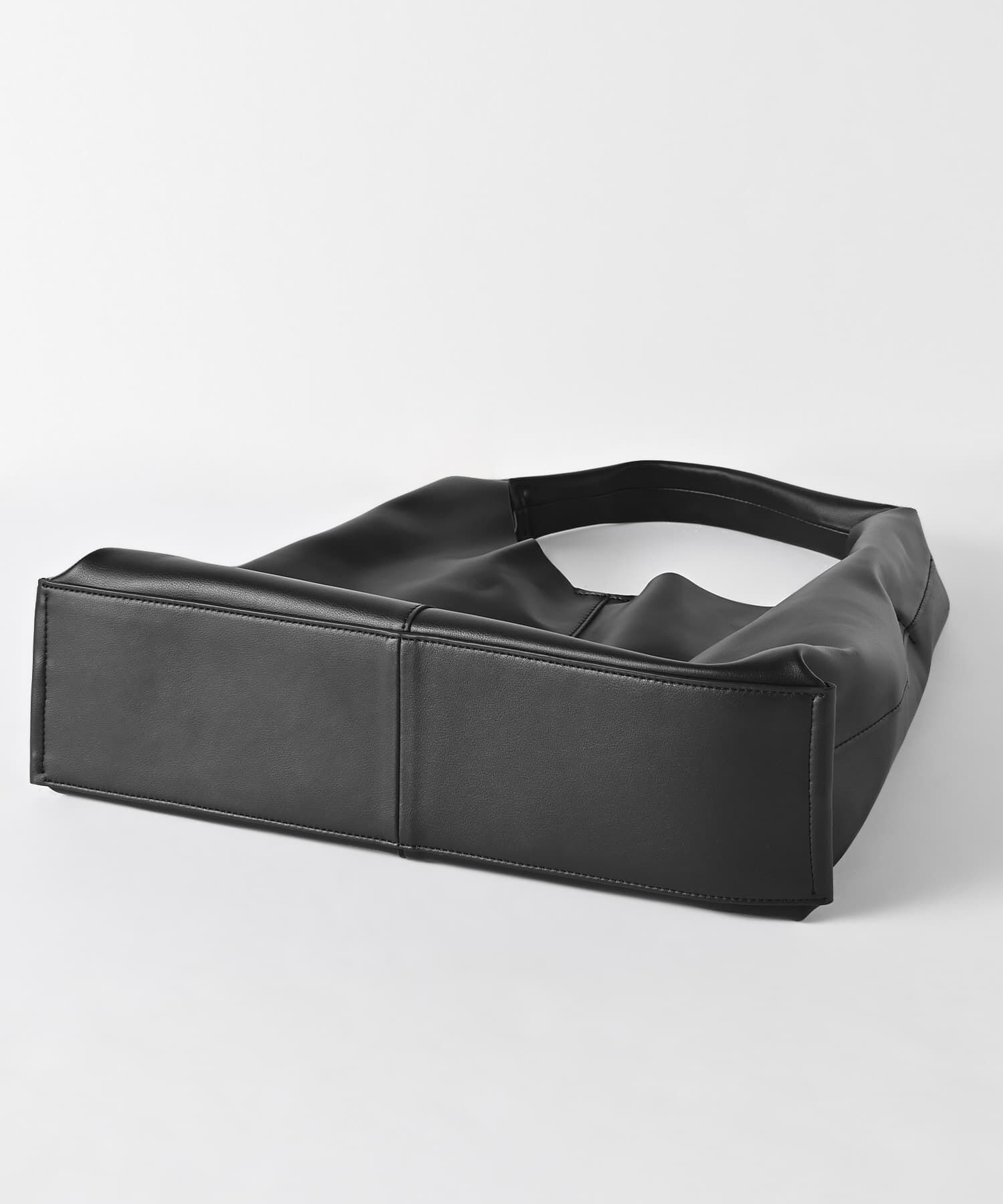 STYLE DELI「【DELI by】トライアングルフォルム・リアルレザートートバッグ」|トートバッグ|