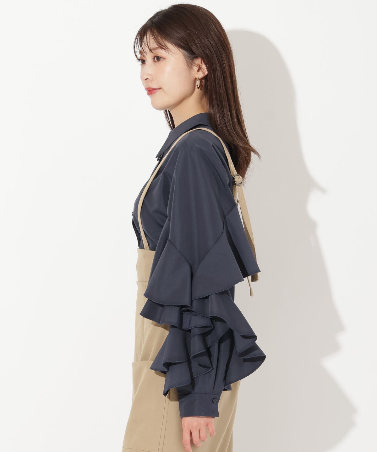 アンドクチュール「アシメ袖フリルシャツブラウス」|シャツ・ブラウス|