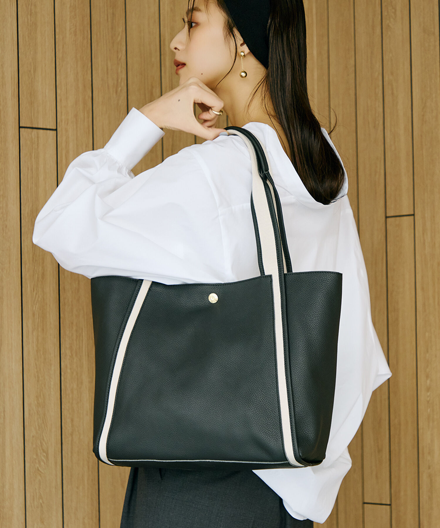 TOPKAPI TREASURE「【TREASURE TOPKAPI】ソフトシュリンク テープハンドル A4 トート バッグ」|トートバッグ|ブラック