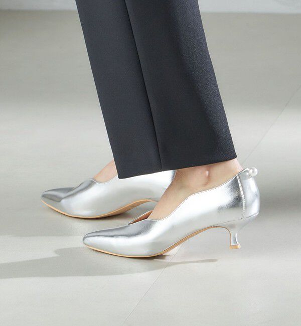 SHIPS for women「little black: パールモチーフ ウェーブ カット パンプス」|パンプス|