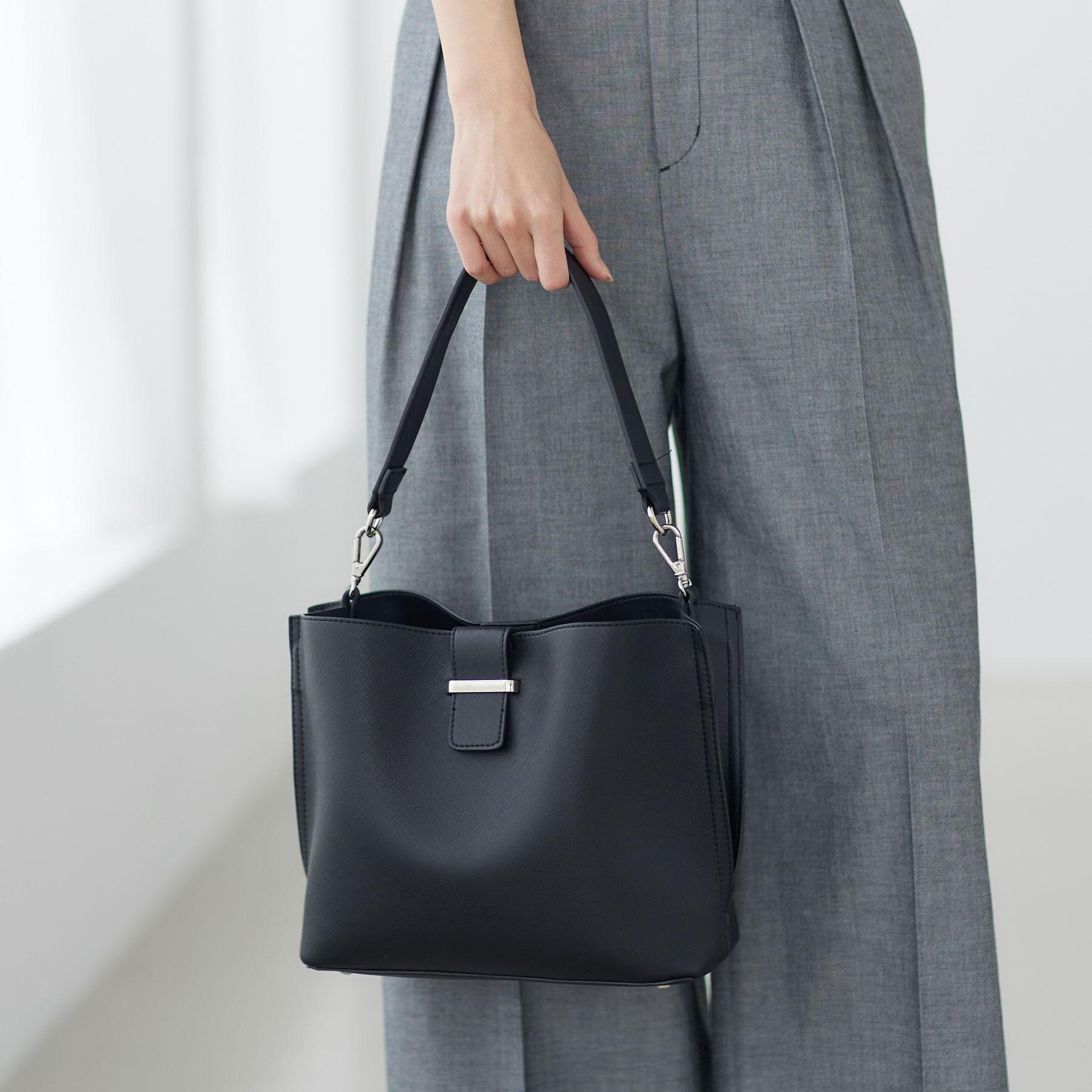 Reflect「【たっぷり収納！／通勤におすすめ】&rsquo;26春夏毎日ミディアムバッグ」|トートバッグ|ブラック(019)