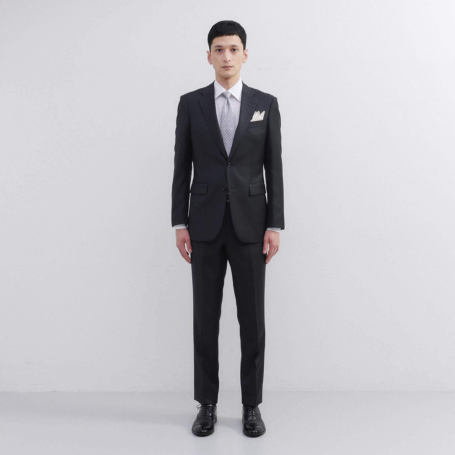 TAKEO KIKUCHI「シャイニーシャークピンヘッド スーツ/3ピース対応可」|スーツ|チャコールグレー(0