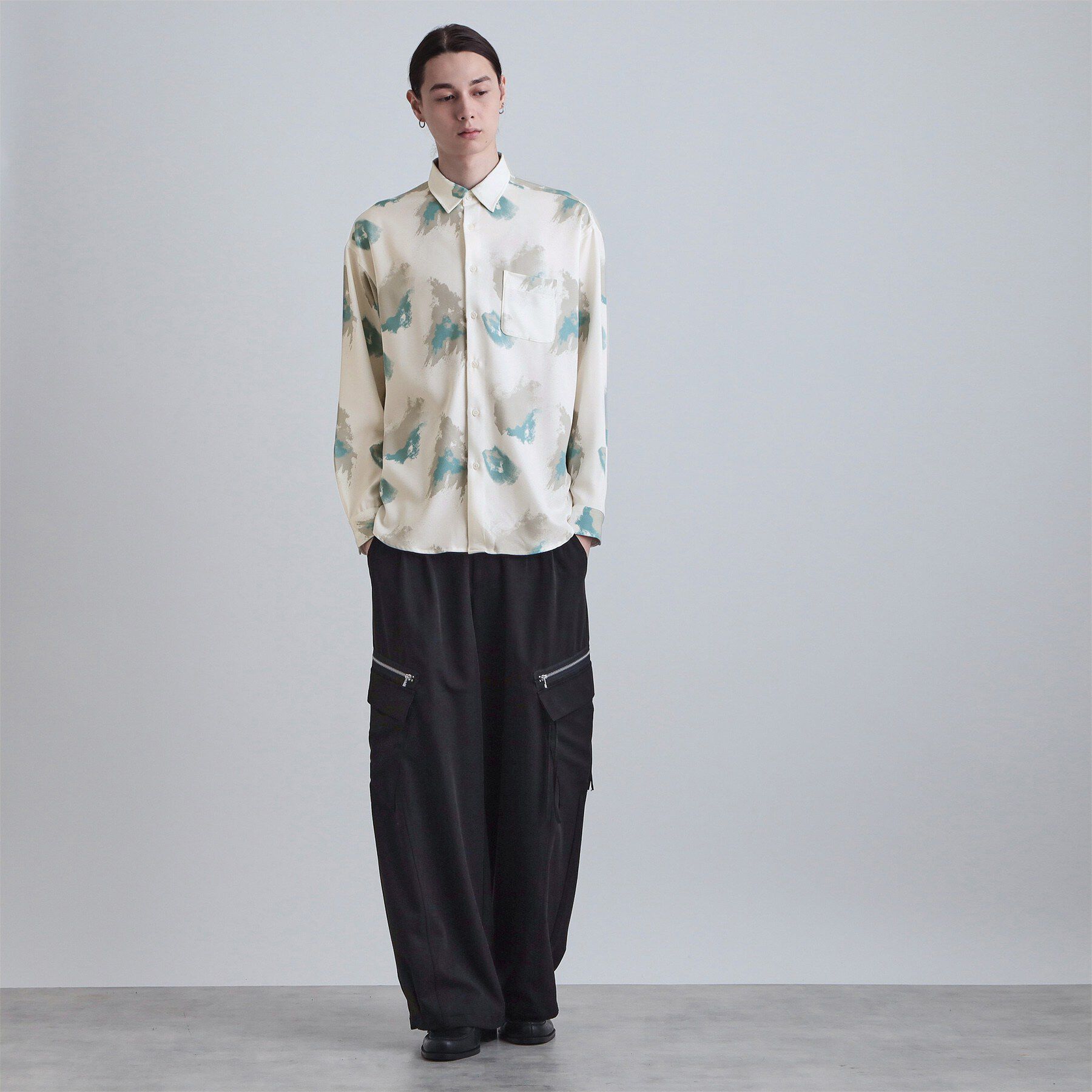 tk.TAKEO KIKUCHI「スモークブラープリントシャツ」|シャツ・ブラウス|