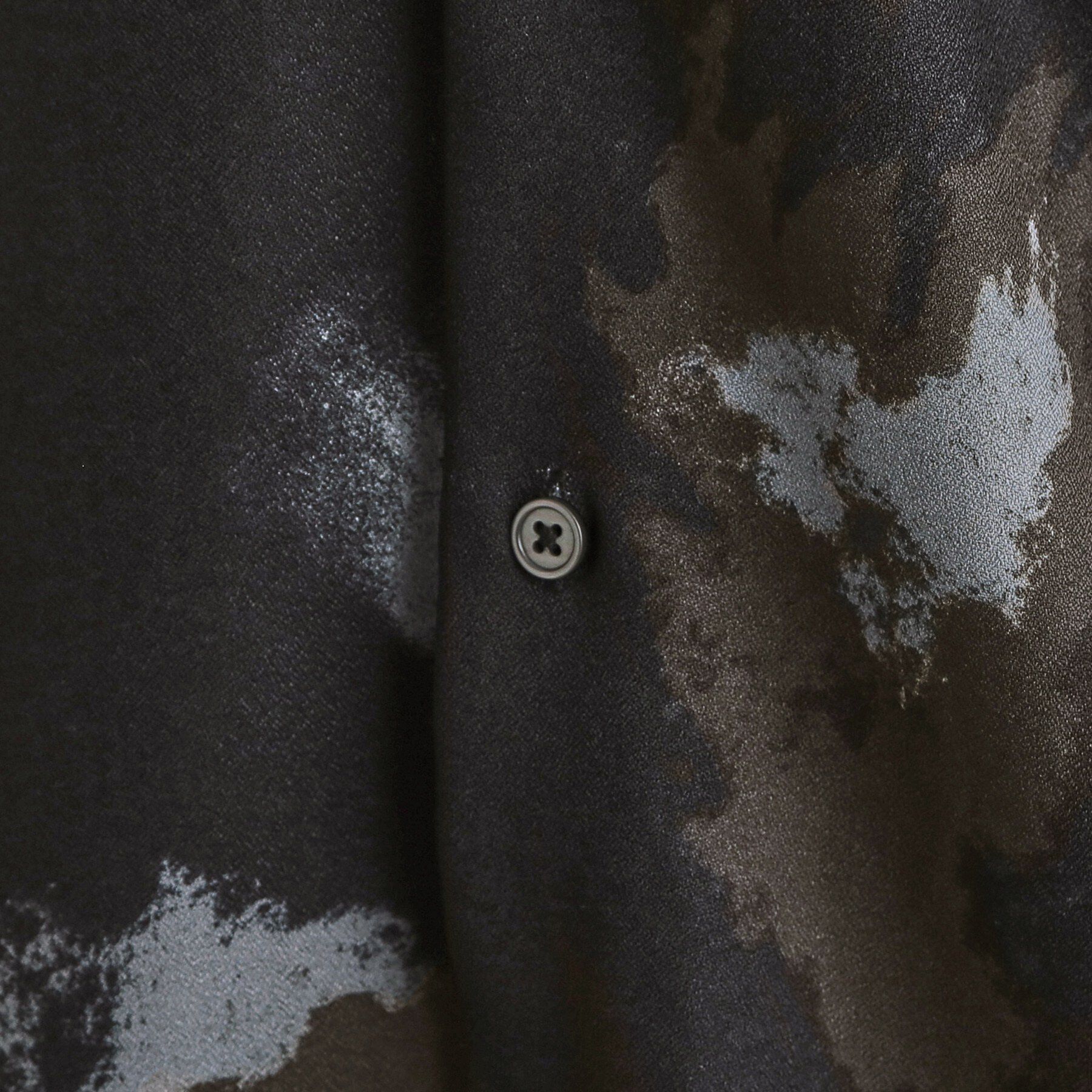 tk.TAKEO KIKUCHI「スモークブラープリントシャツ」|シャツ・ブラウス|