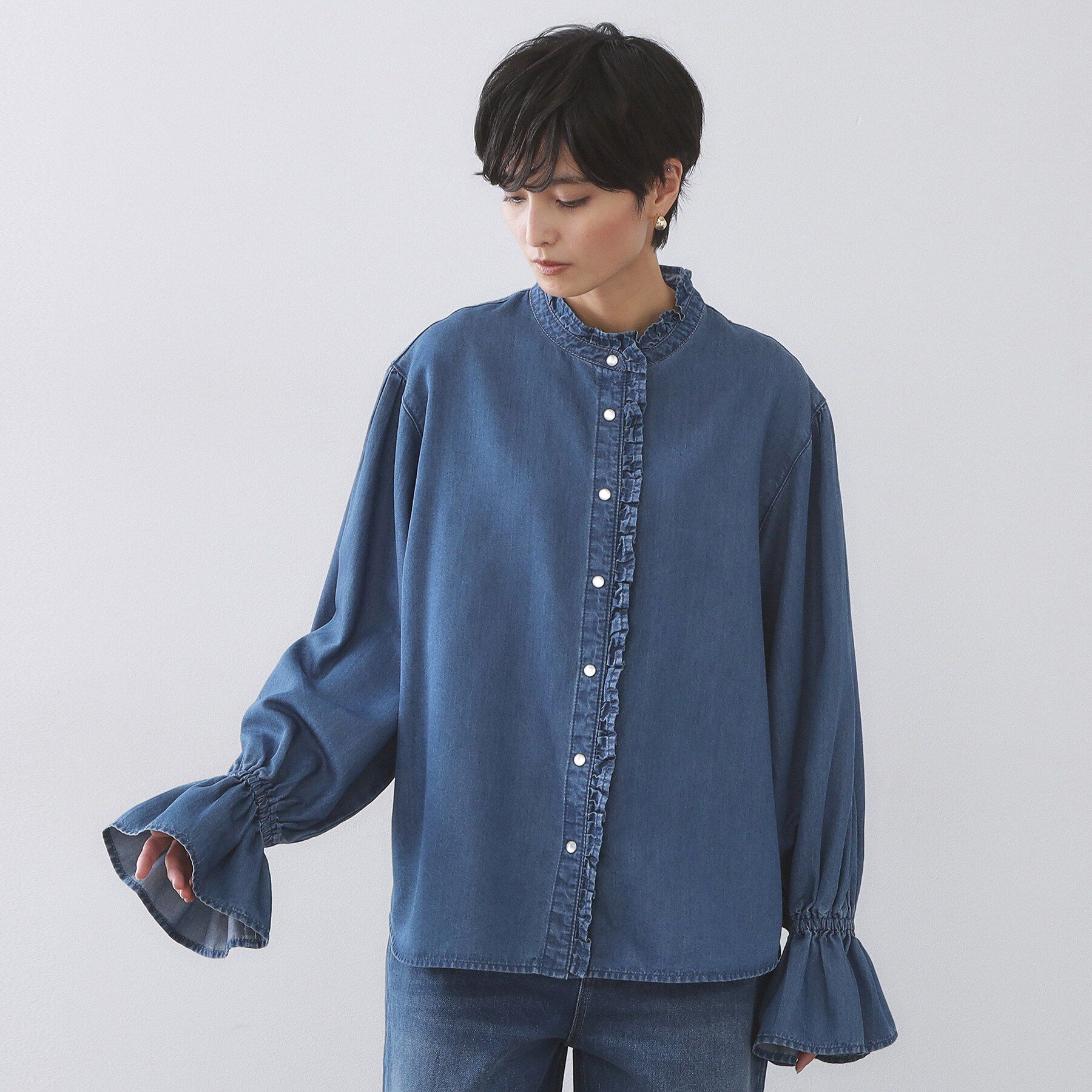 OPAQUE.CLIP「セルロース混デニムフリルブラウス【洗濯機OK】」|シャツ・ブラウス|