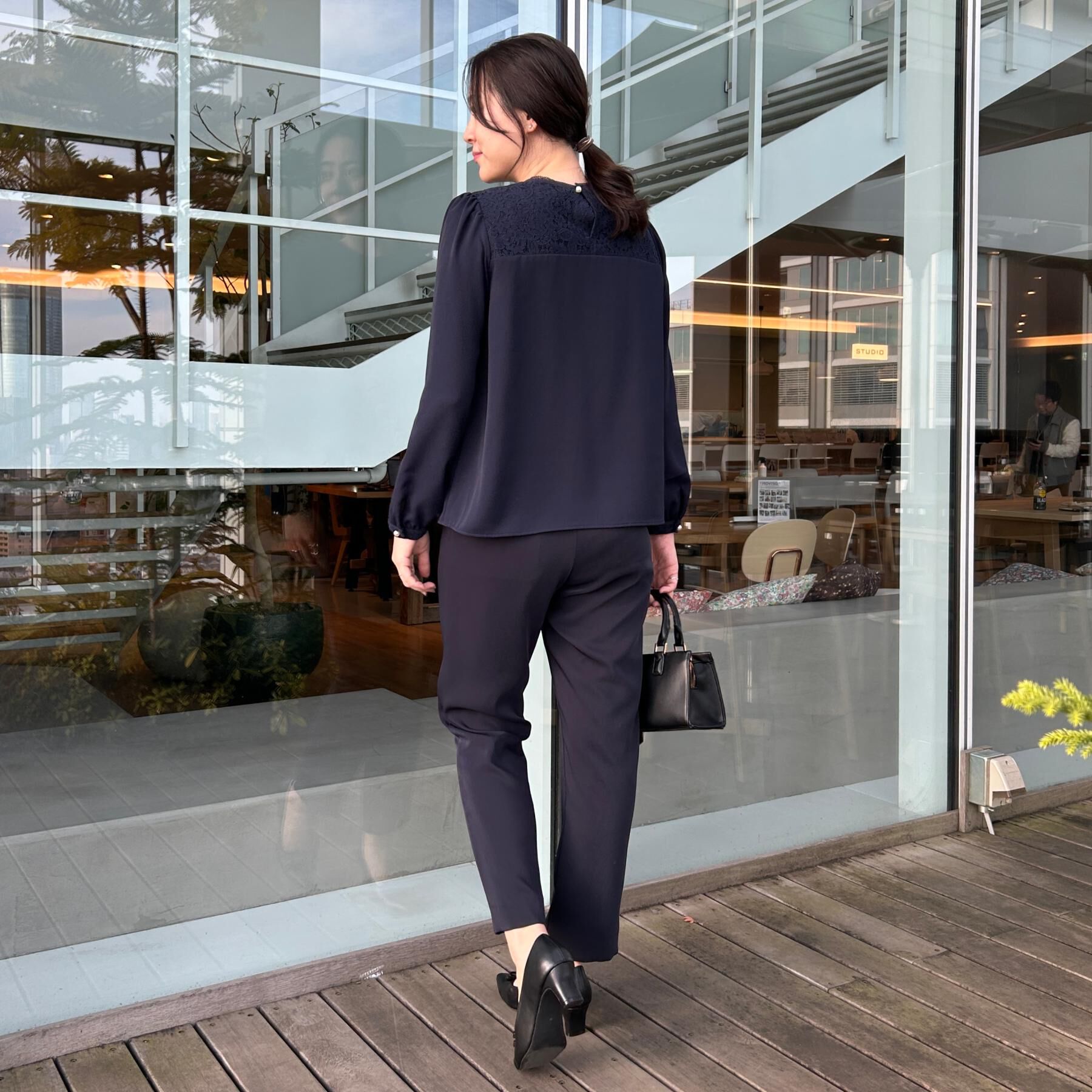 Couture broach「【ハレの日・通勤】レースドッキング ブラウス」|シャツ・ブラウス|