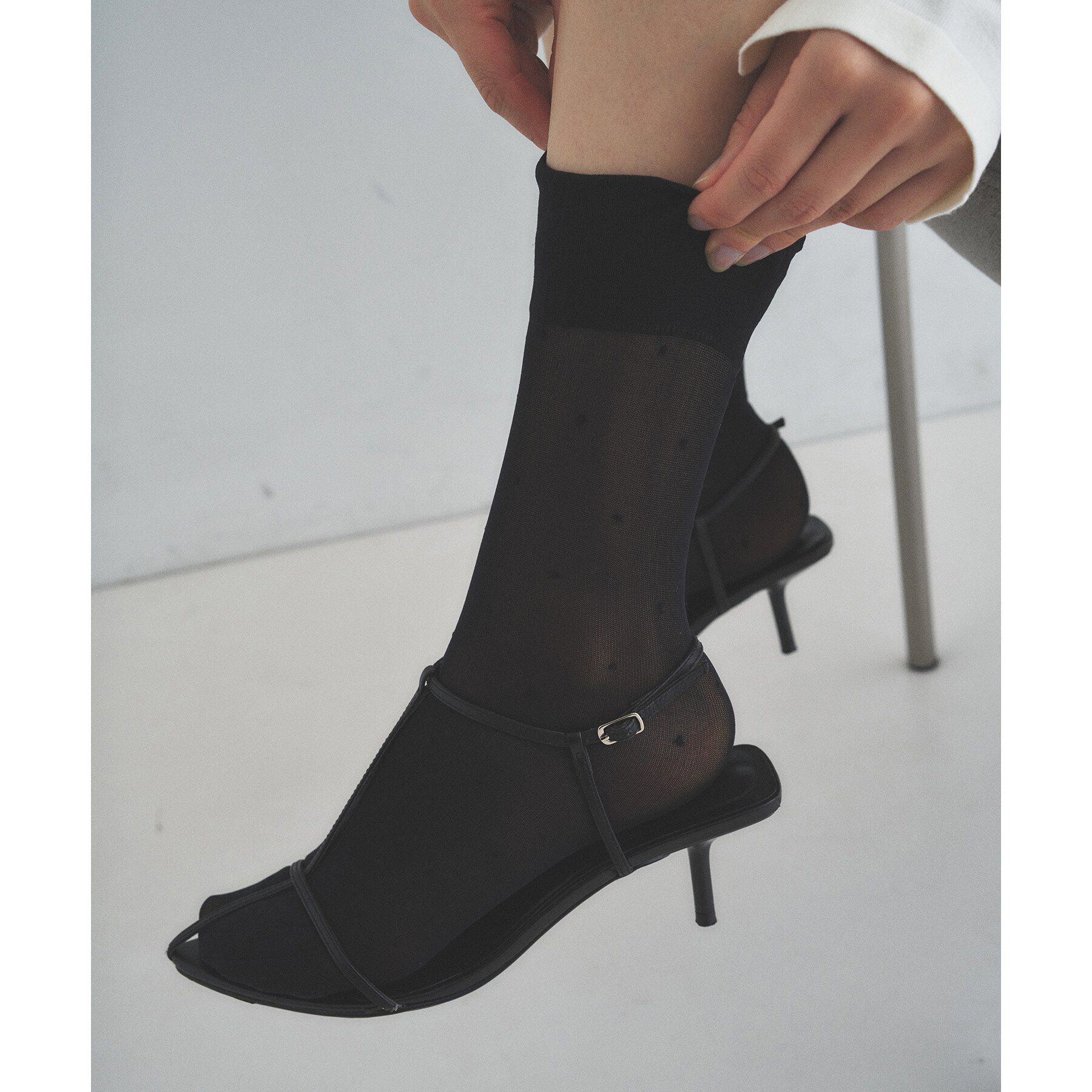 CODE A「piedi nudi｜SHEER DOT SOX」|ソックス|ブラック(019)