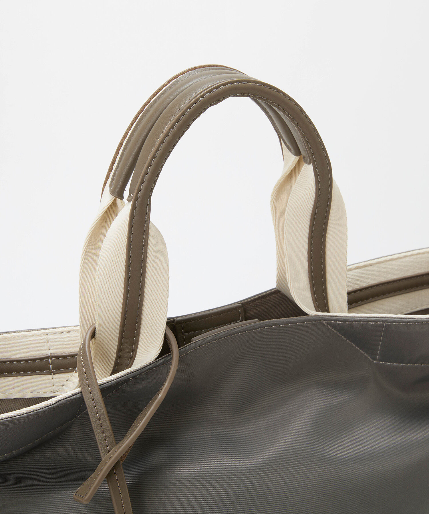 TOPKAPI TREASURE「【TREASURE TOPKAPI】ストライプハンドル ナイロン 縦型 2way トートバッグ A4対応」|トートバッグ|