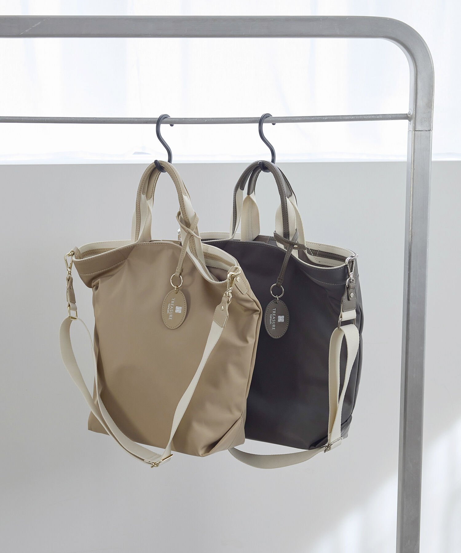 TOPKAPI TREASURE「【TREASURE TOPKAPI】ストライプハンドル ナイロン 縦型 2way トートバッグ A4対応」|トートバッグ|