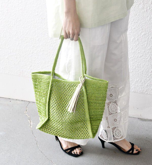 SHIPS any「SHIPS any: タッセル 透かし編み ペーパー トート バッグ」|トートバッグ|グリーン