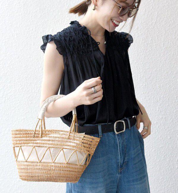 SHIPS any「SHIPS any:〈洗濯機可能〉ハンドスモッキング コットン フリル スタンドカラー ブラウス」|シャツ・ブラウス|