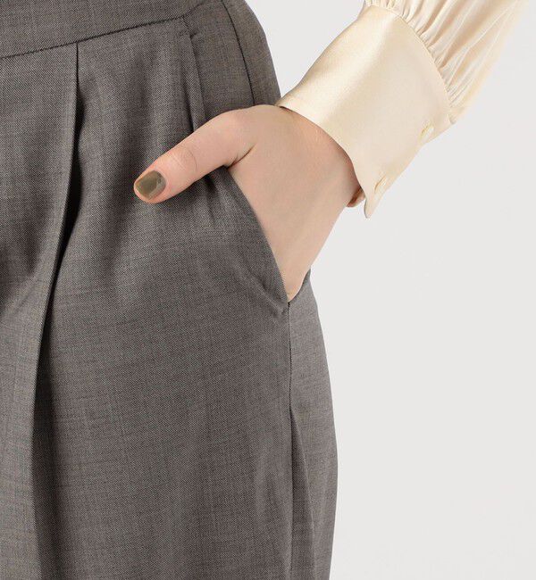 TOMORROWLAND collection「ブラウニーシャーク タックワイドパンツ」|スラックス|