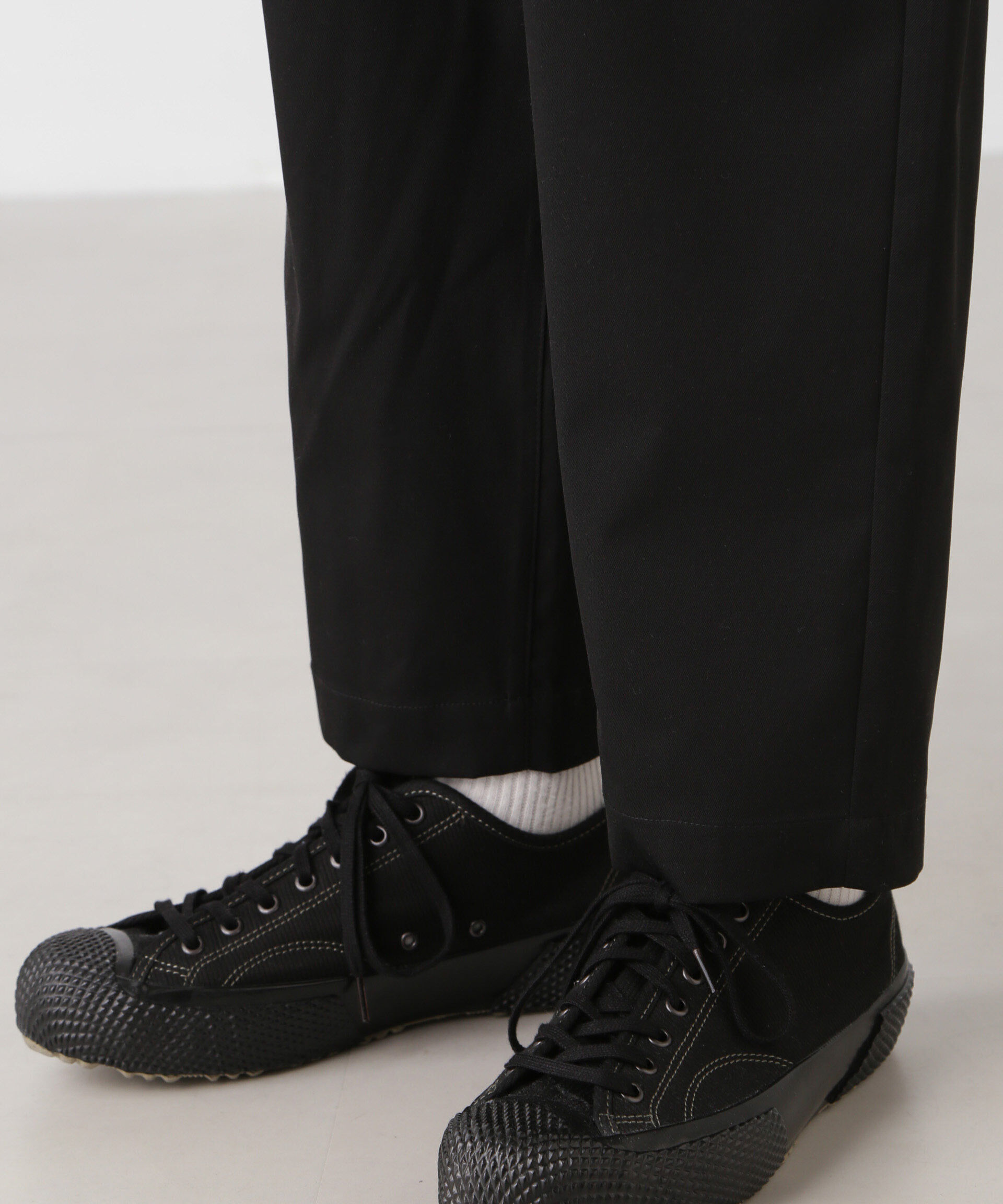 nano･universe「コットンライクツイルツータックテーパードイージーパンツ」|チノ|