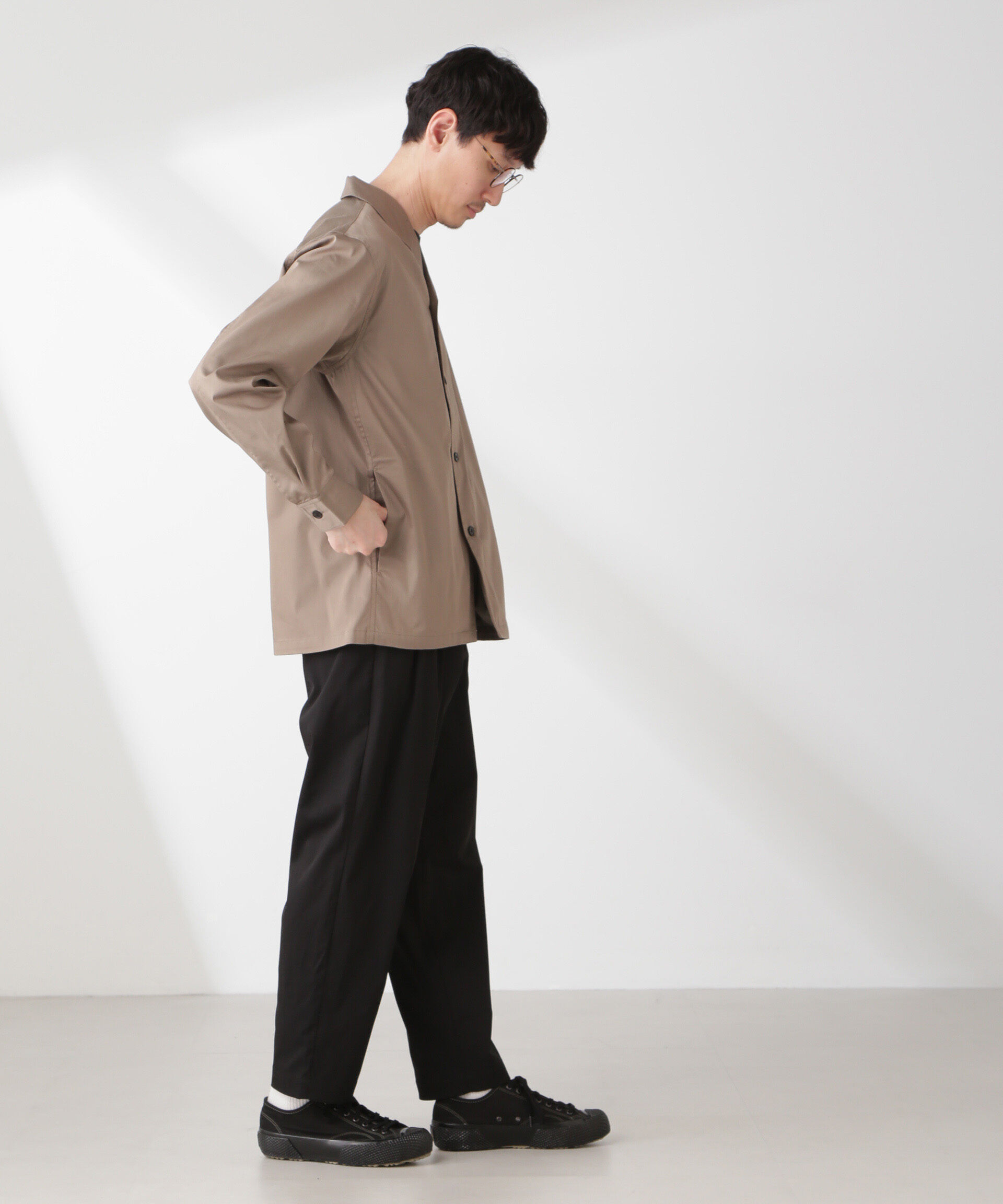 nano･universe「コットンライクツイルツータックテーパードイージーパンツ」|チノ|