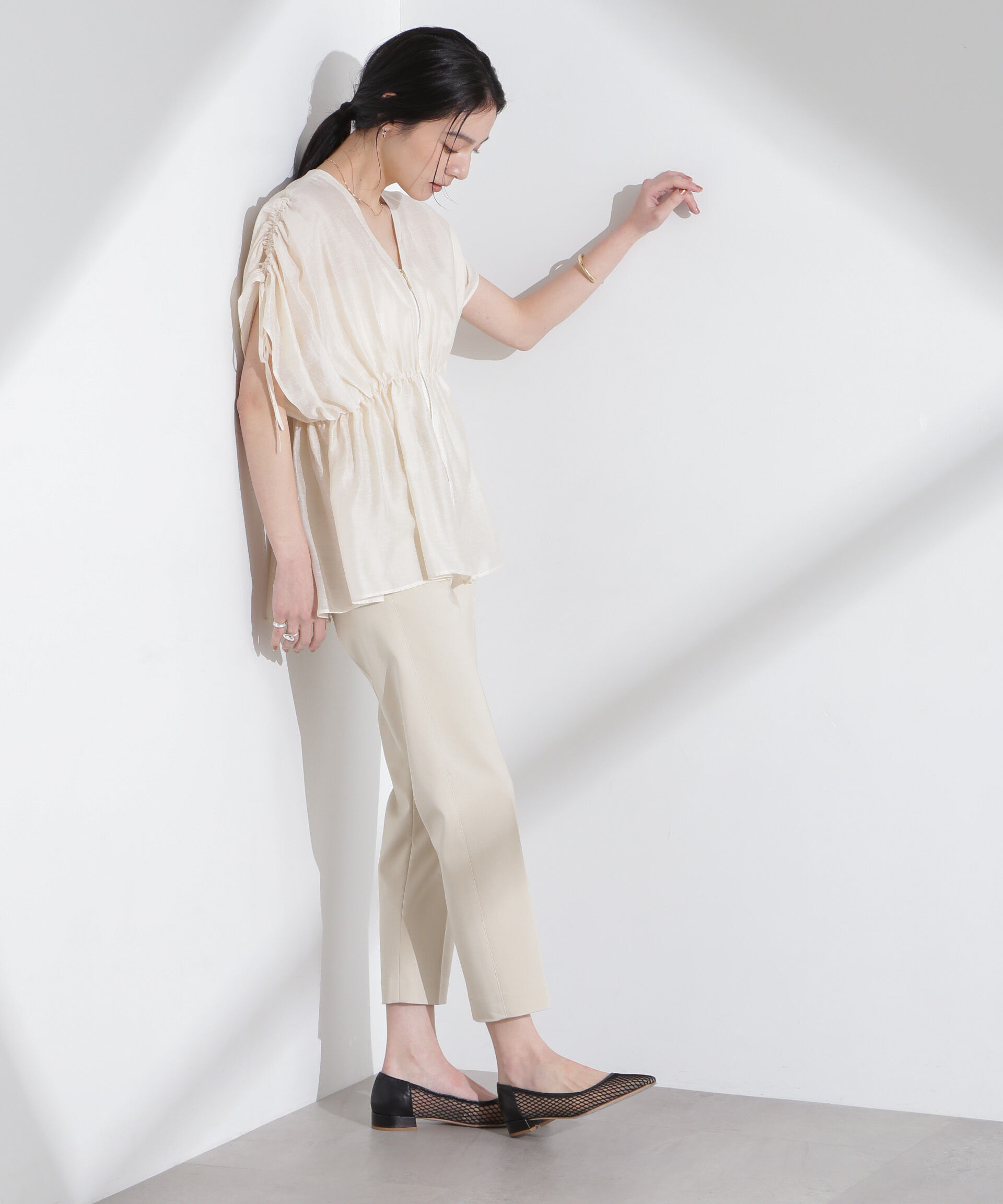 nano･universe「リネン混シアーギャザージップブラウス」|シャツ・ブラウス|