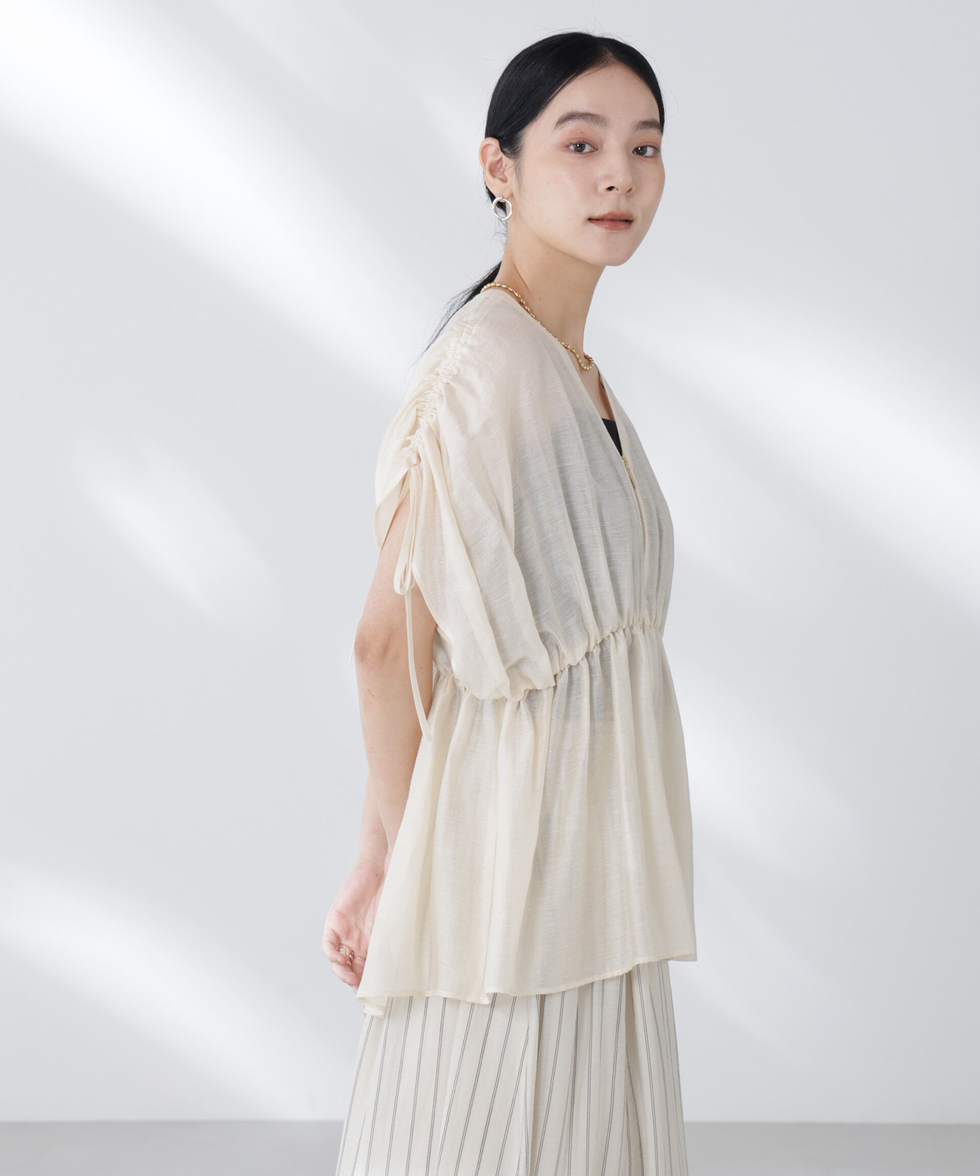 nano･universe「リネン混シアーギャザージップブラウス」|シャツ・ブラウス|